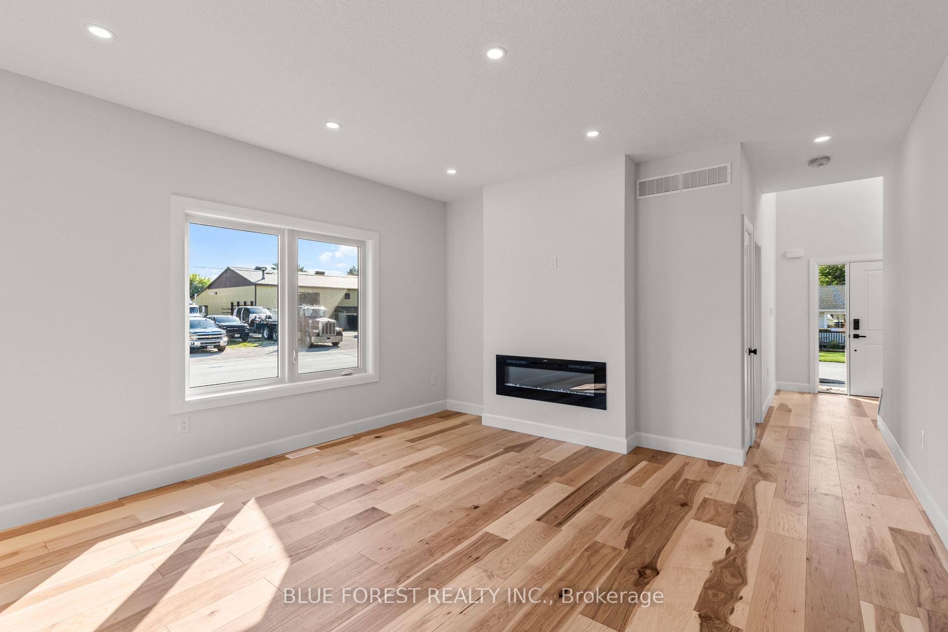 Photo 13 of 198 McRae Street, Southwest Middlesex, Glencoe — HOMEH