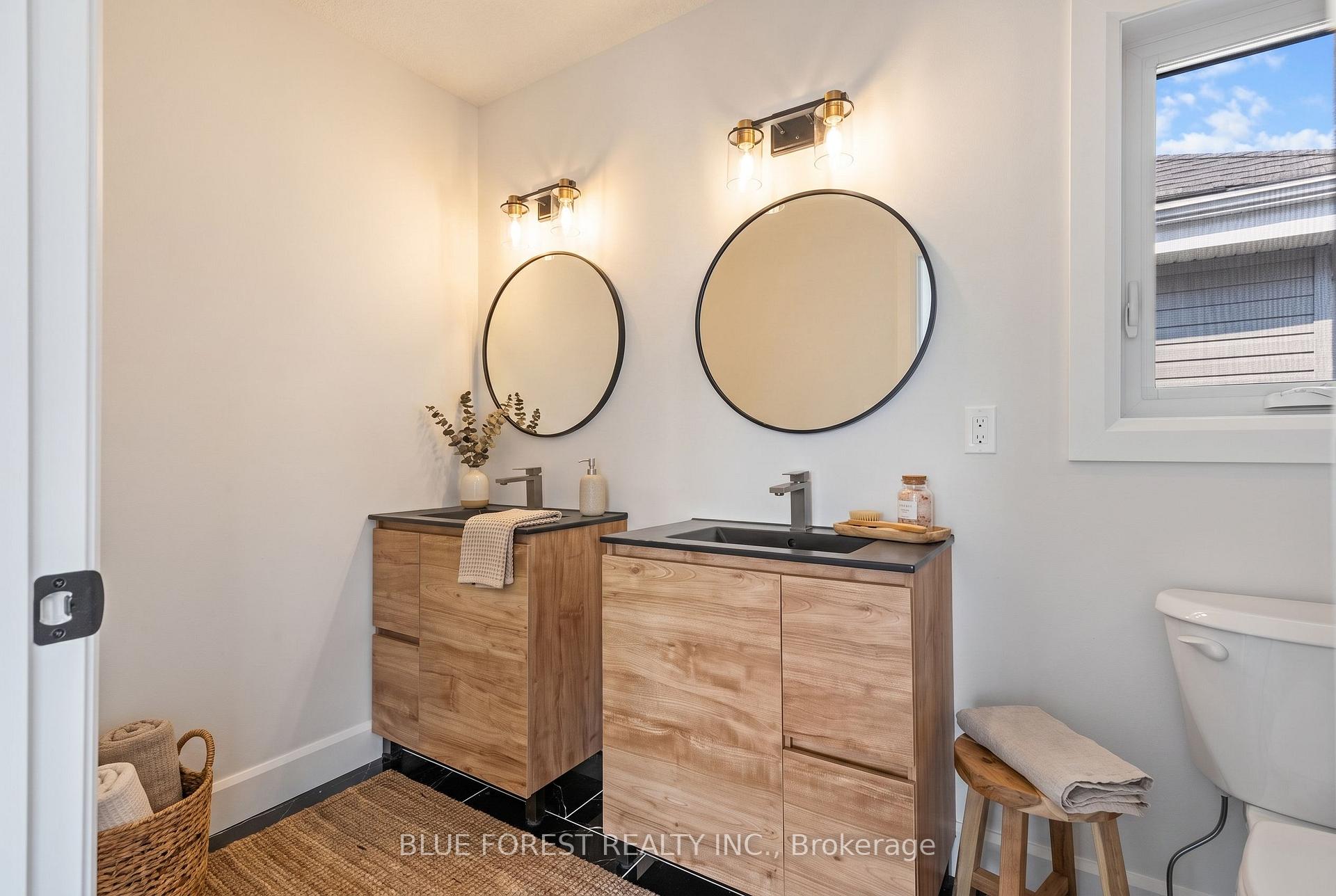 Photo 40 of 198 McRae Street, Southwest Middlesex, Glencoe — HOMEH