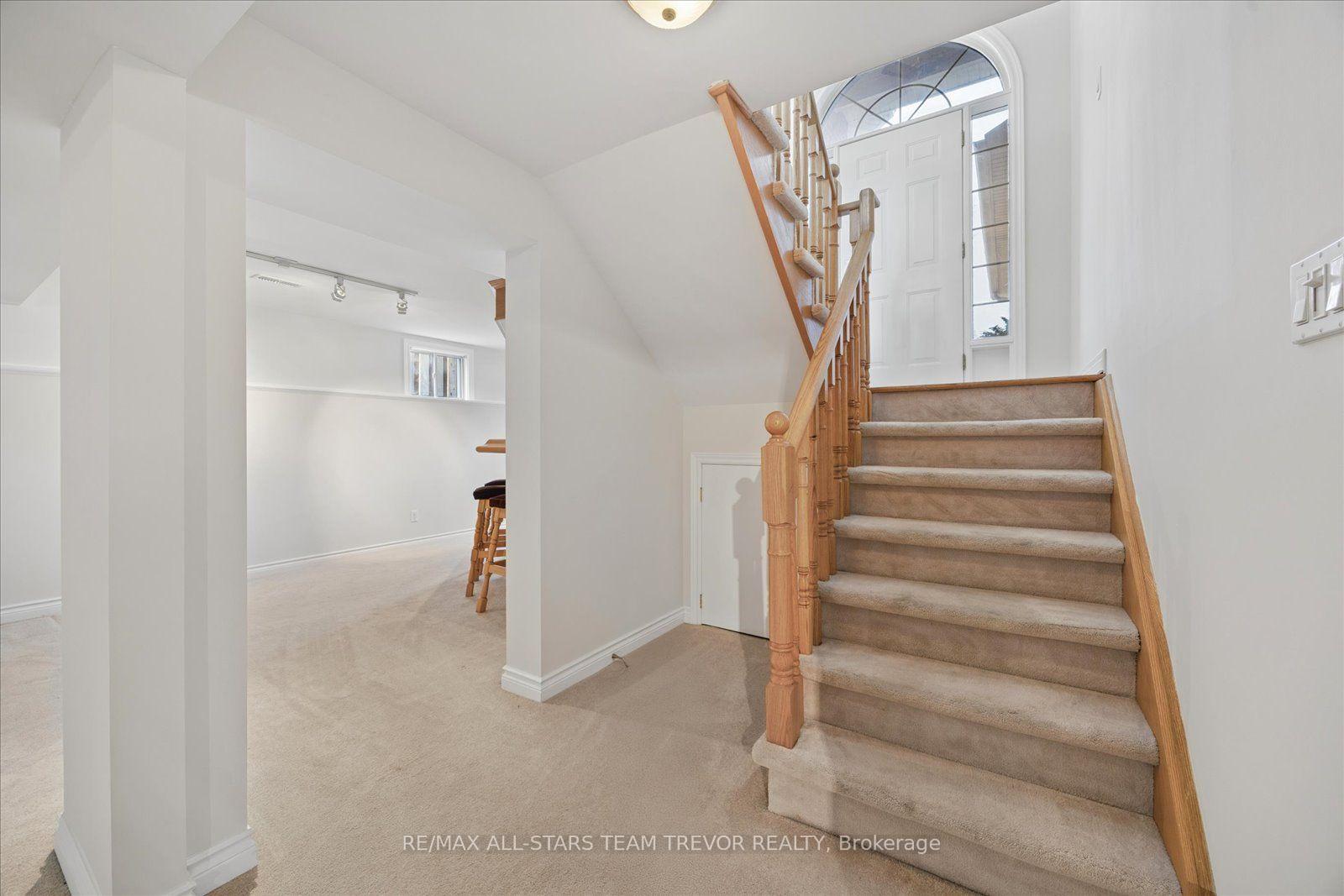 Photo 25 of 23 Dovedale Drive, Georgina, Keswick South — HOMEH