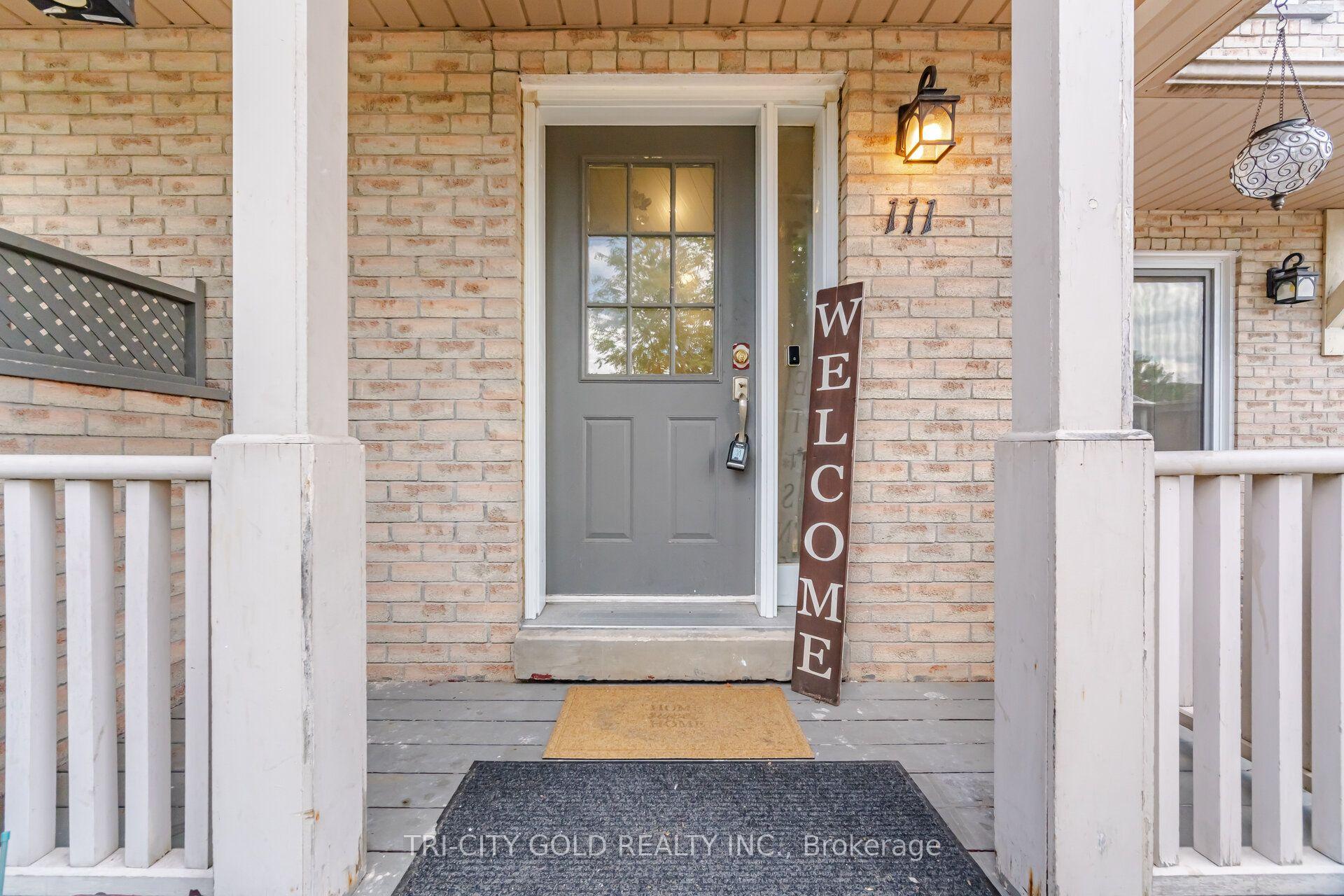 Photo 3 of 111 Chipmunk Crescent, Brampton, Sandringham-Wellington — HOMEH
