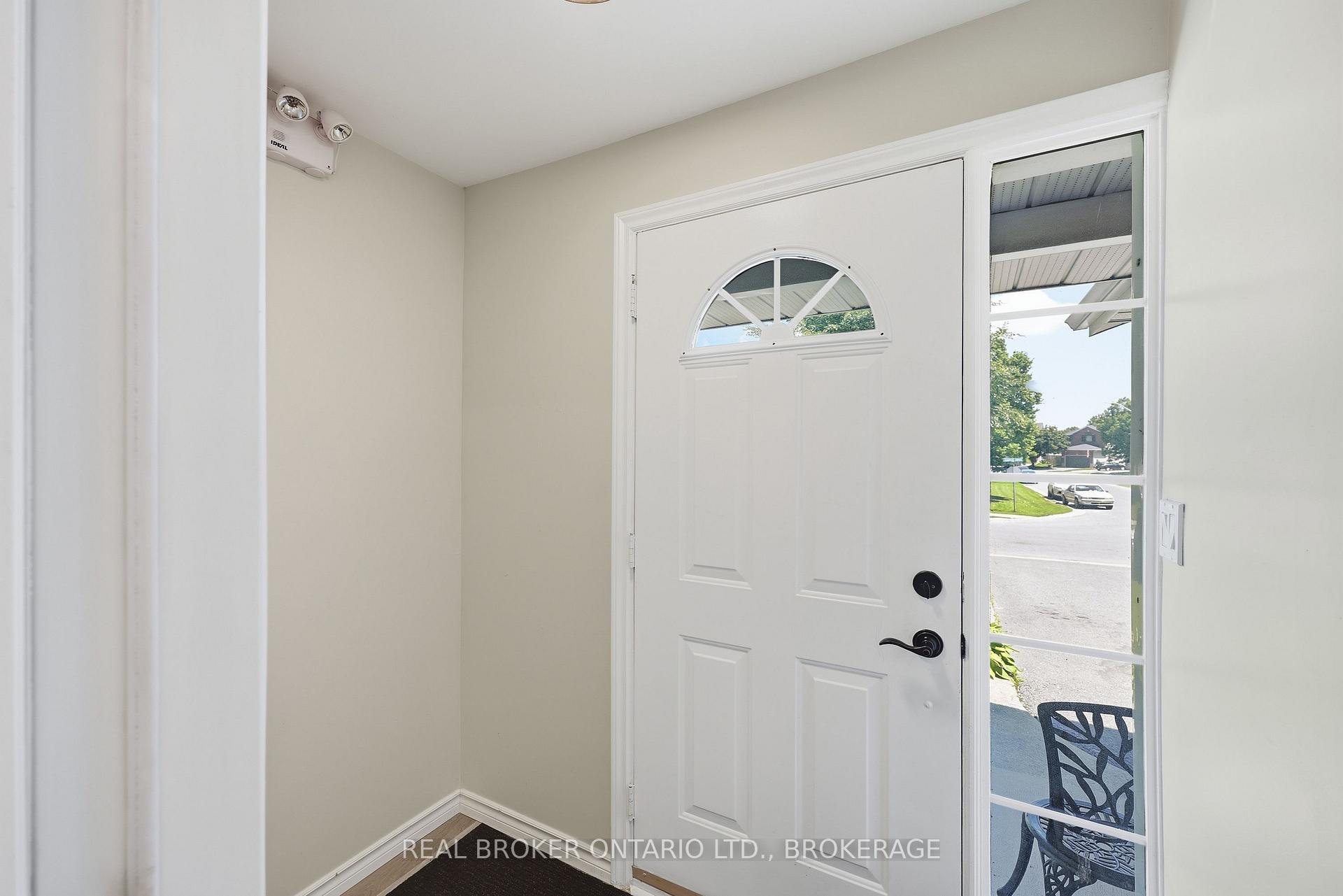 Photo 5 of 1261 Juniper Drive, Kingston, City Northwest — HOMEH