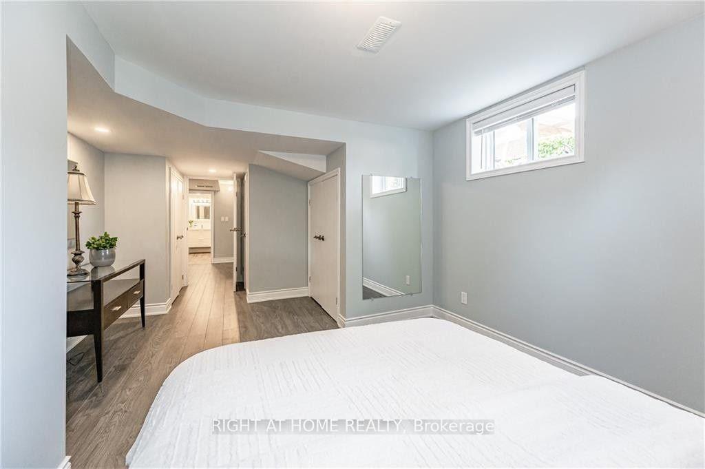 Photo 6 of 118 Briarwood Crescent, Hamilton, Buchanan — HOMEH