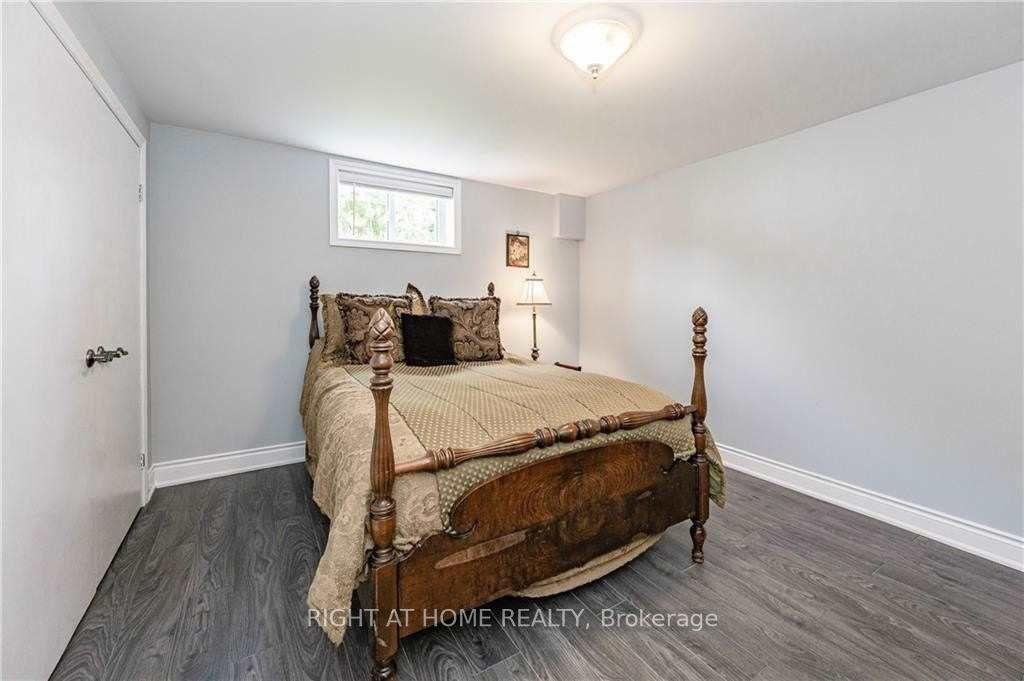 Photo 8 of 118 Briarwood Crescent, Hamilton, Buchanan — HOMEH