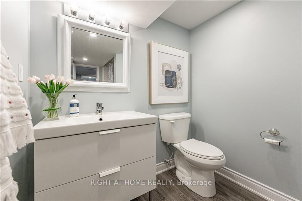 Photo 10 of 118 Briarwood Crescent, Hamilton, Buchanan — HOMEH