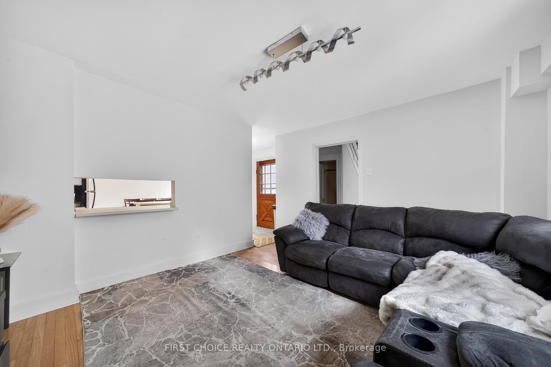 Photo 9 of 34 Gilmour Street, Ottawa, Ottawa Centre/Golden Triangle — HOMEH