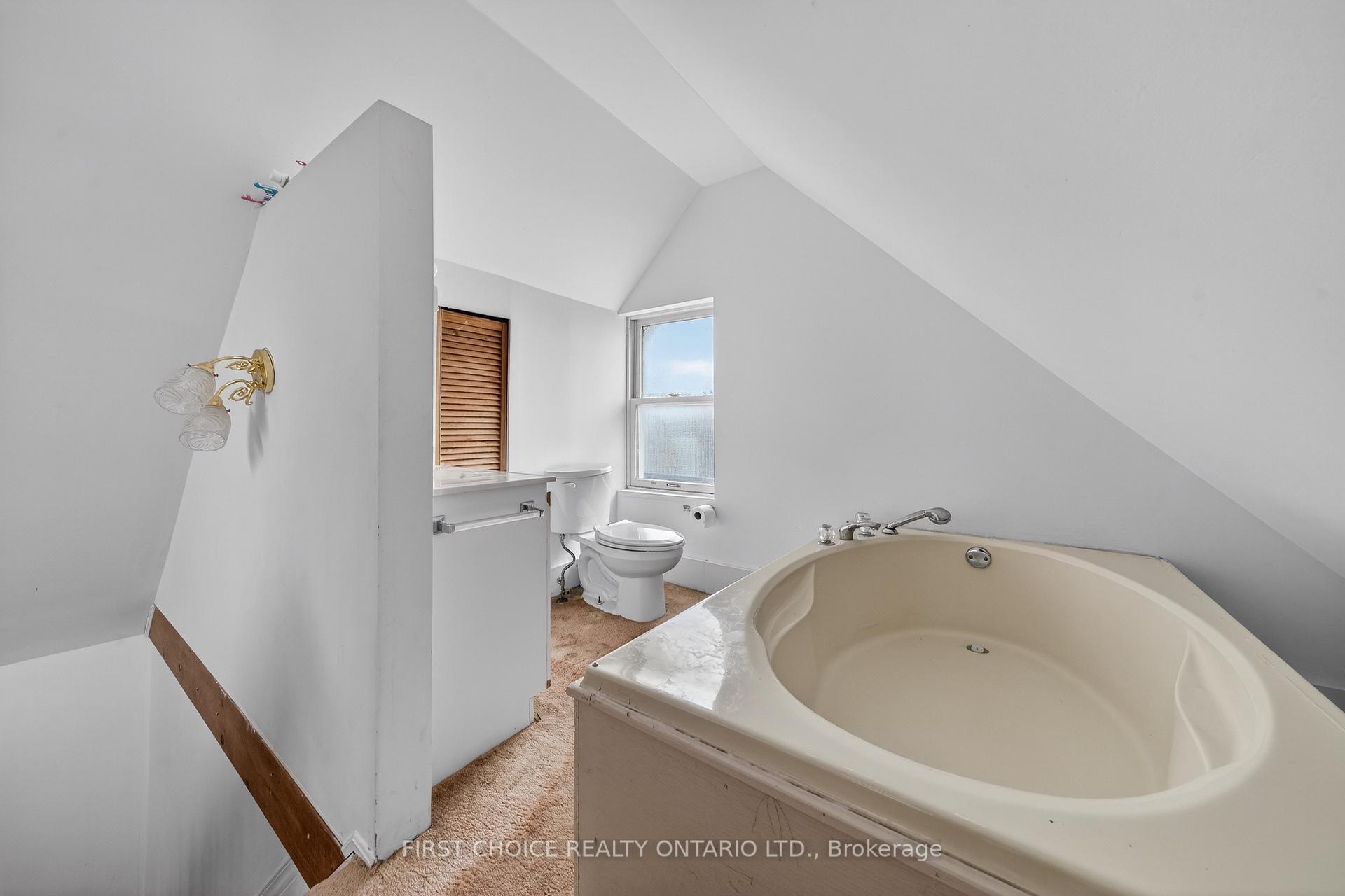 Photo 24 of 34 Gilmour Street, Ottawa, Ottawa Centre/Golden Triangle — HOMEH