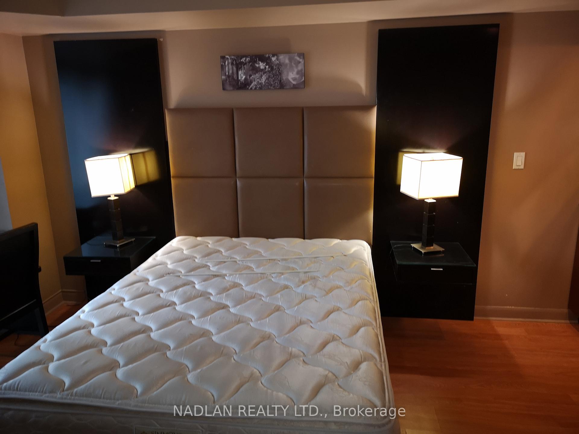 Photo 6 of Unit 1603, 200 Victoria Street, Toronto, Church-Yonge Corridor — HOMEH