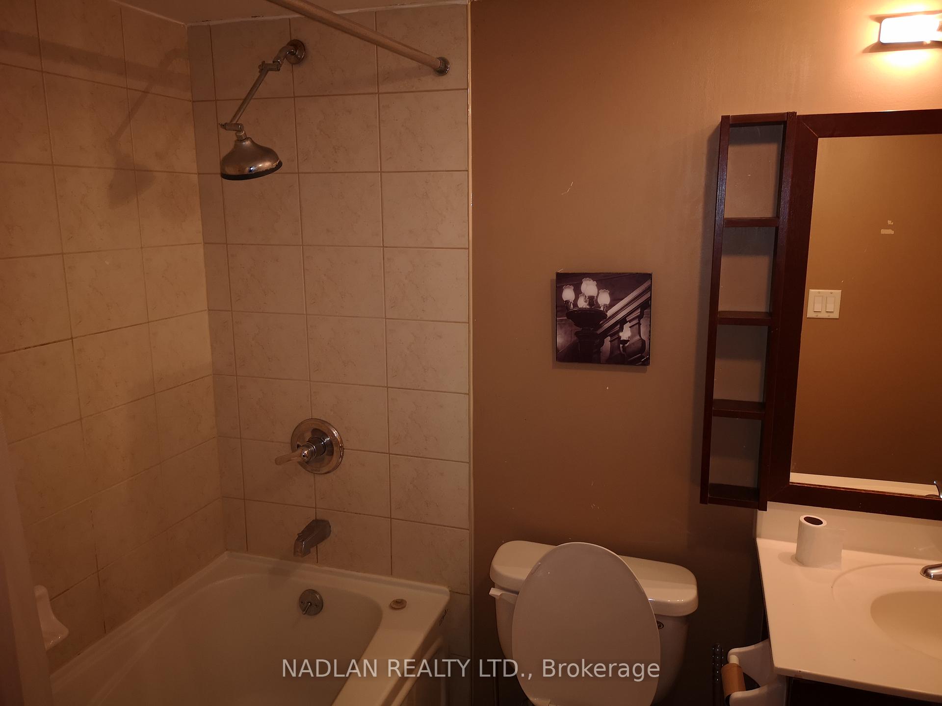 Photo 8 of Unit 1603, 200 Victoria Street, Toronto, Church-Yonge Corridor — HOMEH