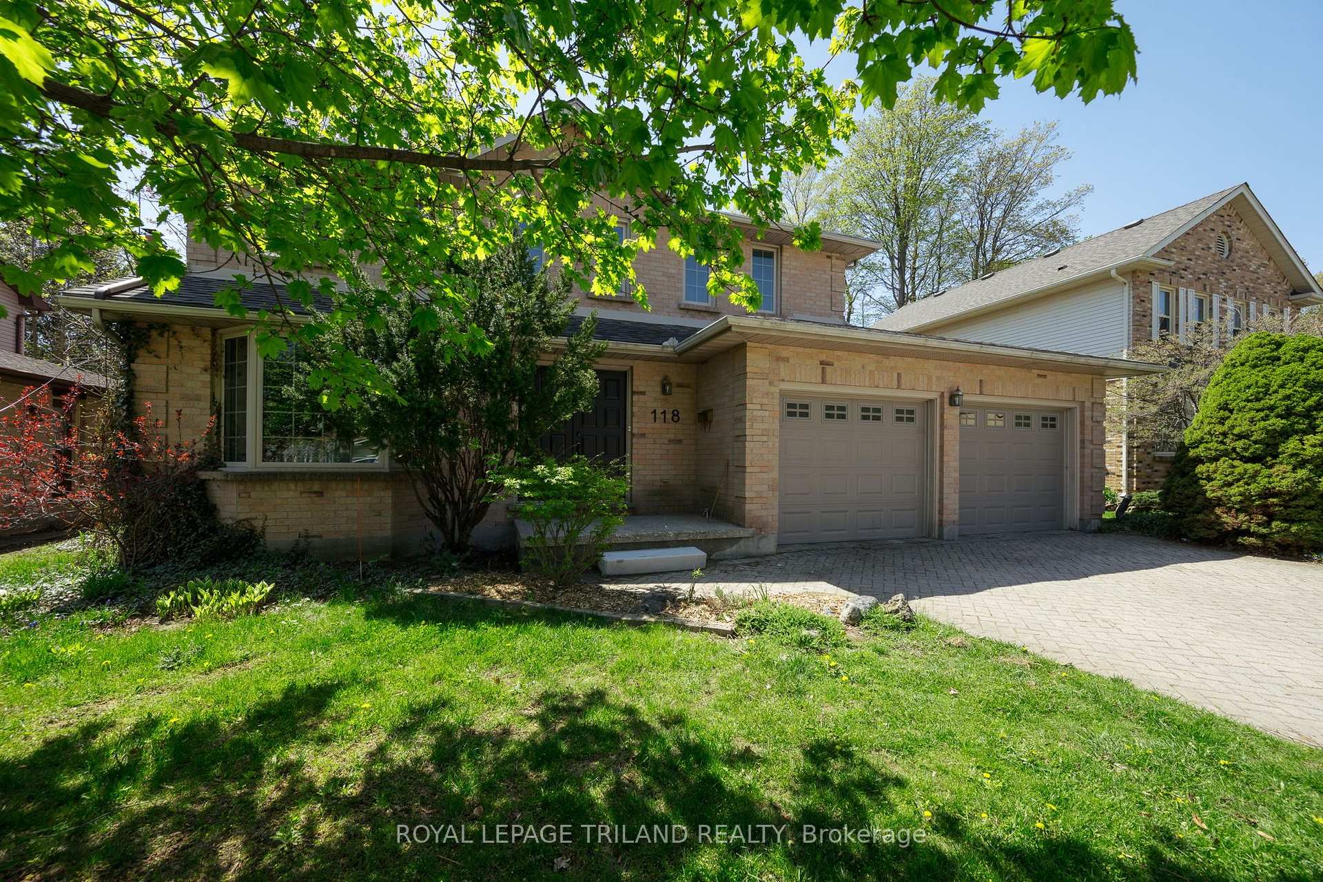 Photo 3 of 118 Deer Valley Crescent, London, South N — HOMEH