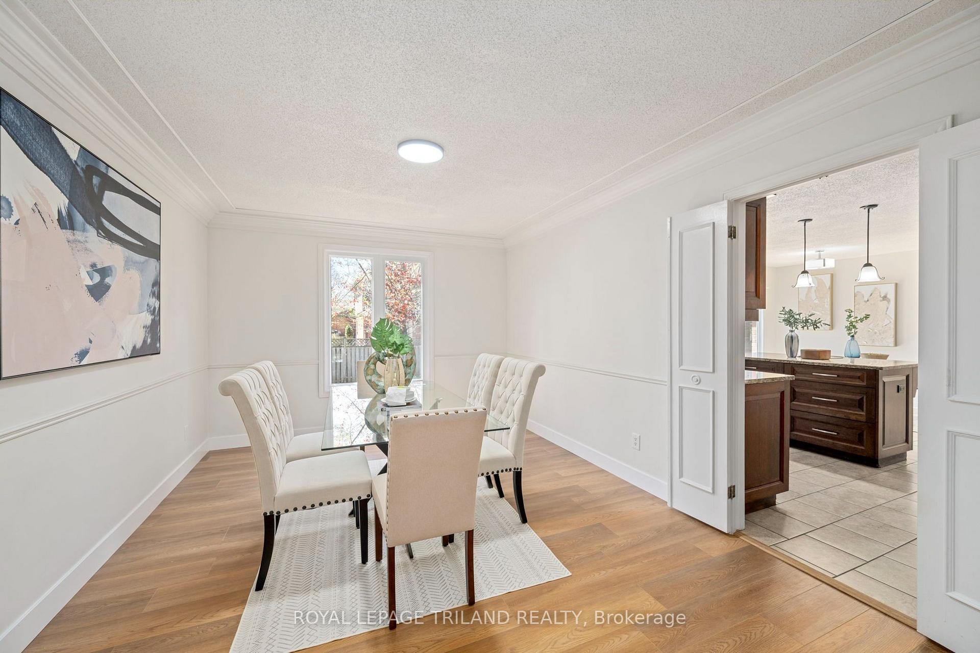 Photo 6 of 118 Deer Valley Crescent, London, South N — HOMEH