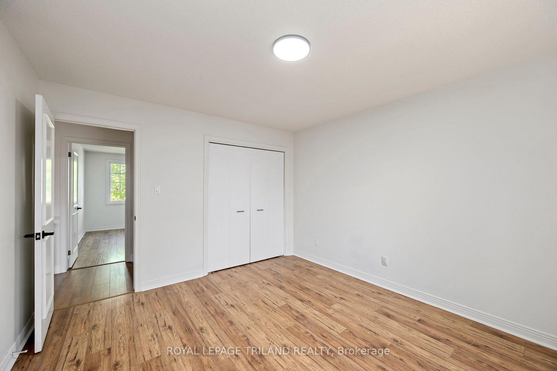 Photo 23 of 118 Deer Valley Crescent, London, South N — HOMEH