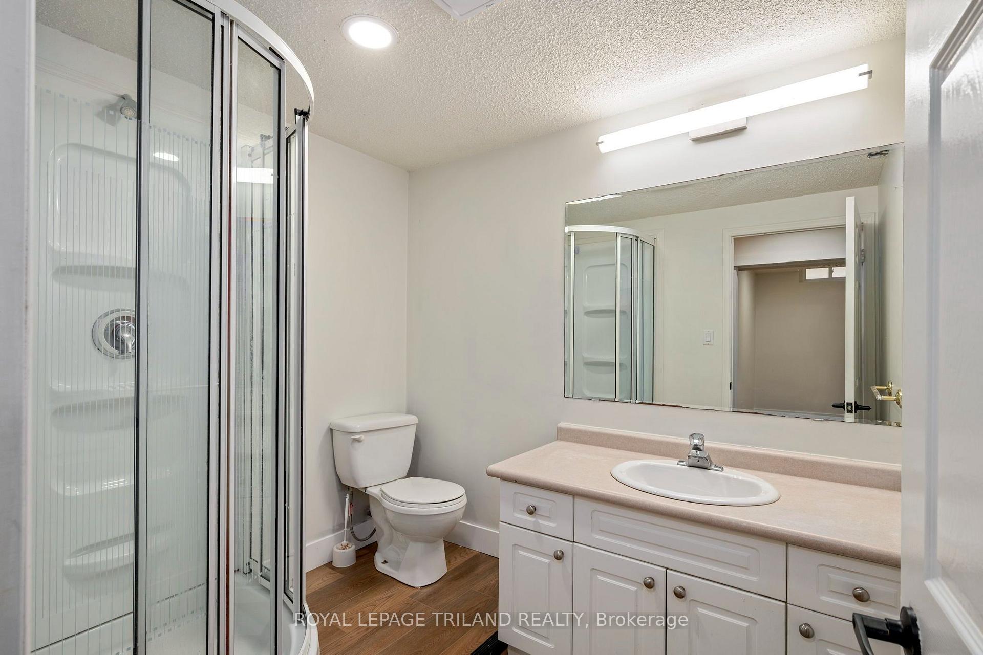 Photo 29 of 118 Deer Valley Crescent, London, South N — HOMEH