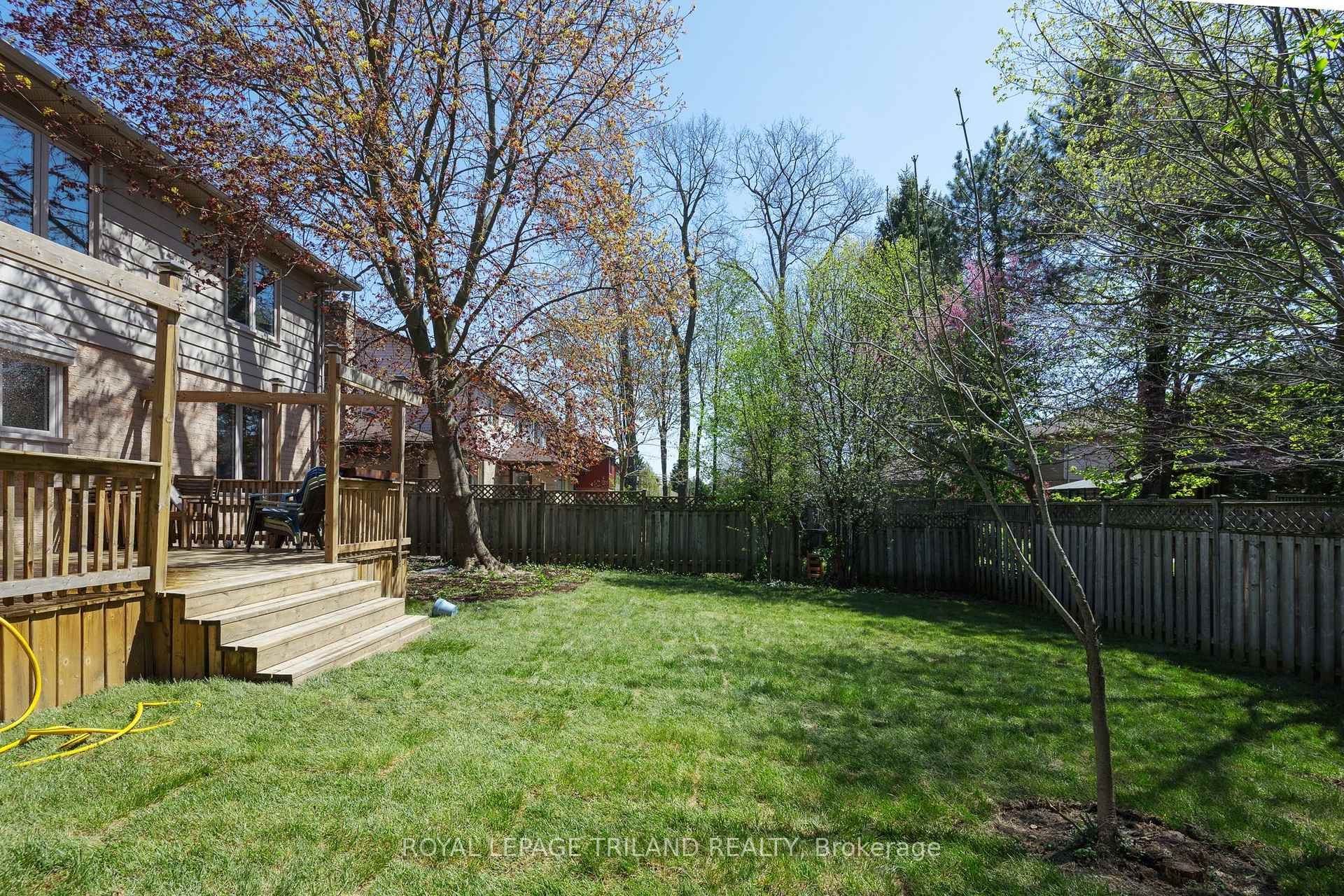 Photo 38 of 118 Deer Valley Crescent, London, South N — HOMEH