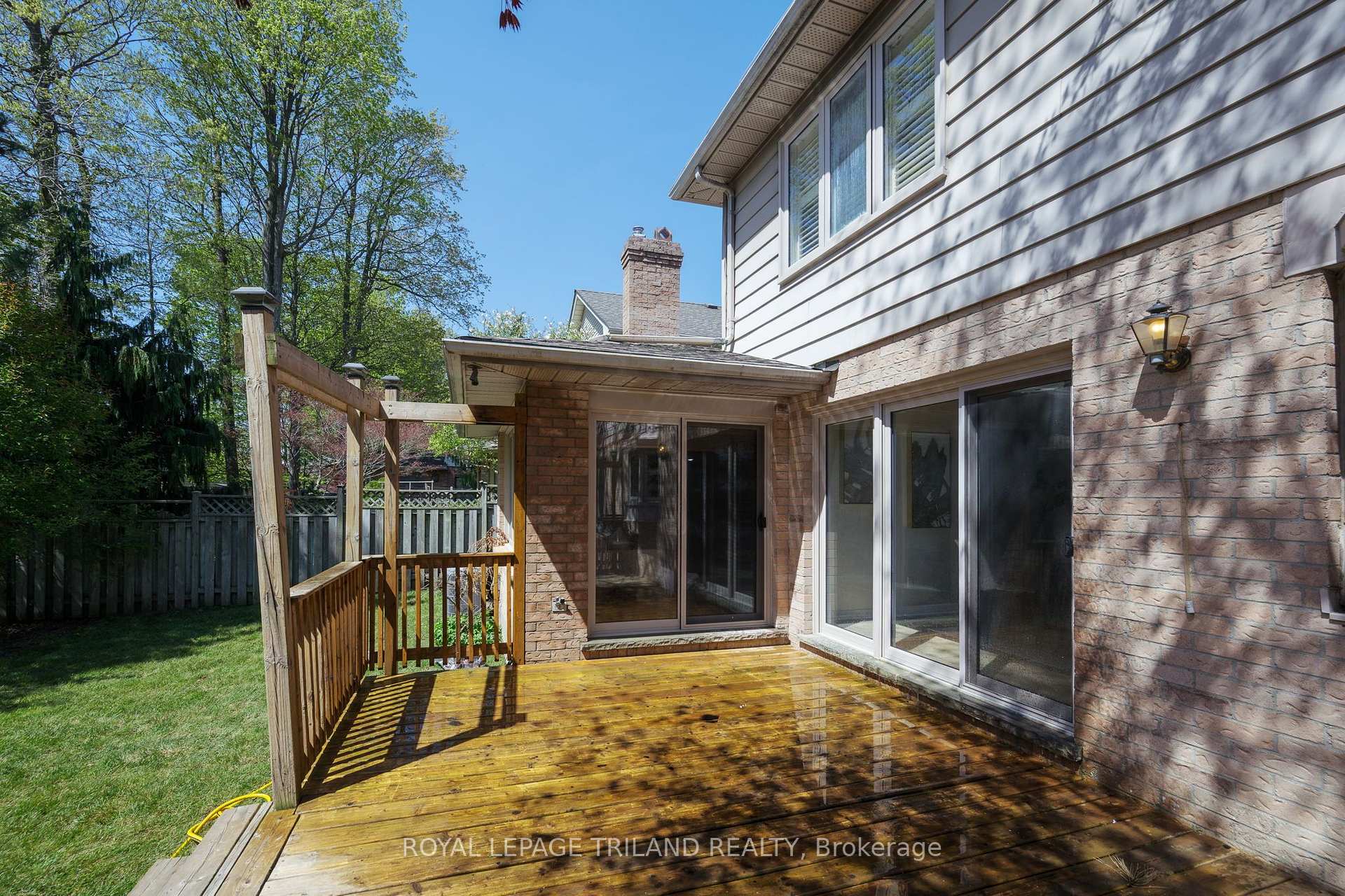 Photo 41 of 118 Deer Valley Crescent, London, South N — HOMEH