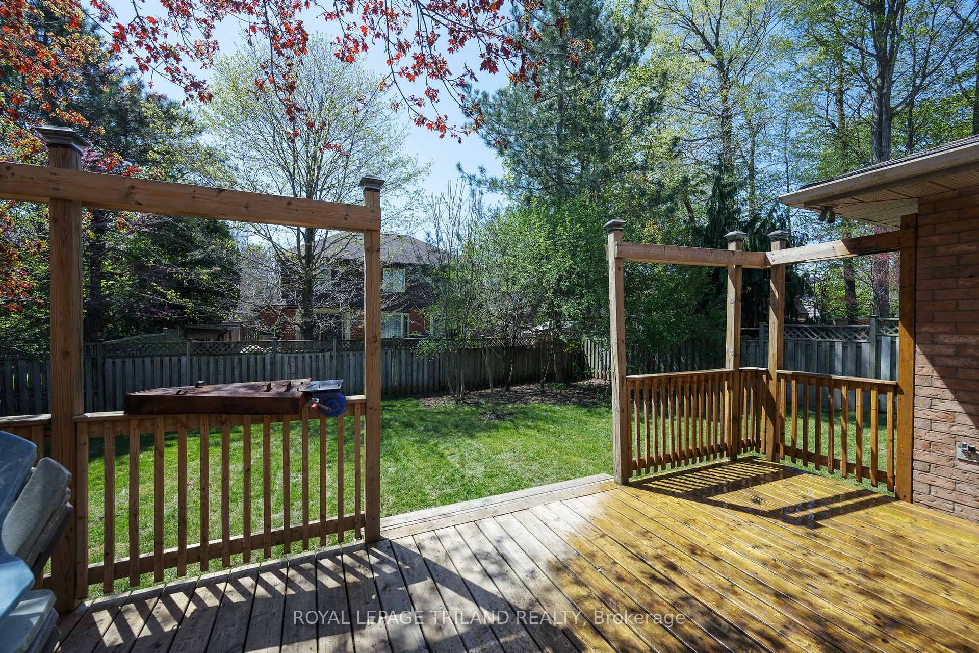 Photo 42 of 118 Deer Valley Crescent, London, South N — HOMEH