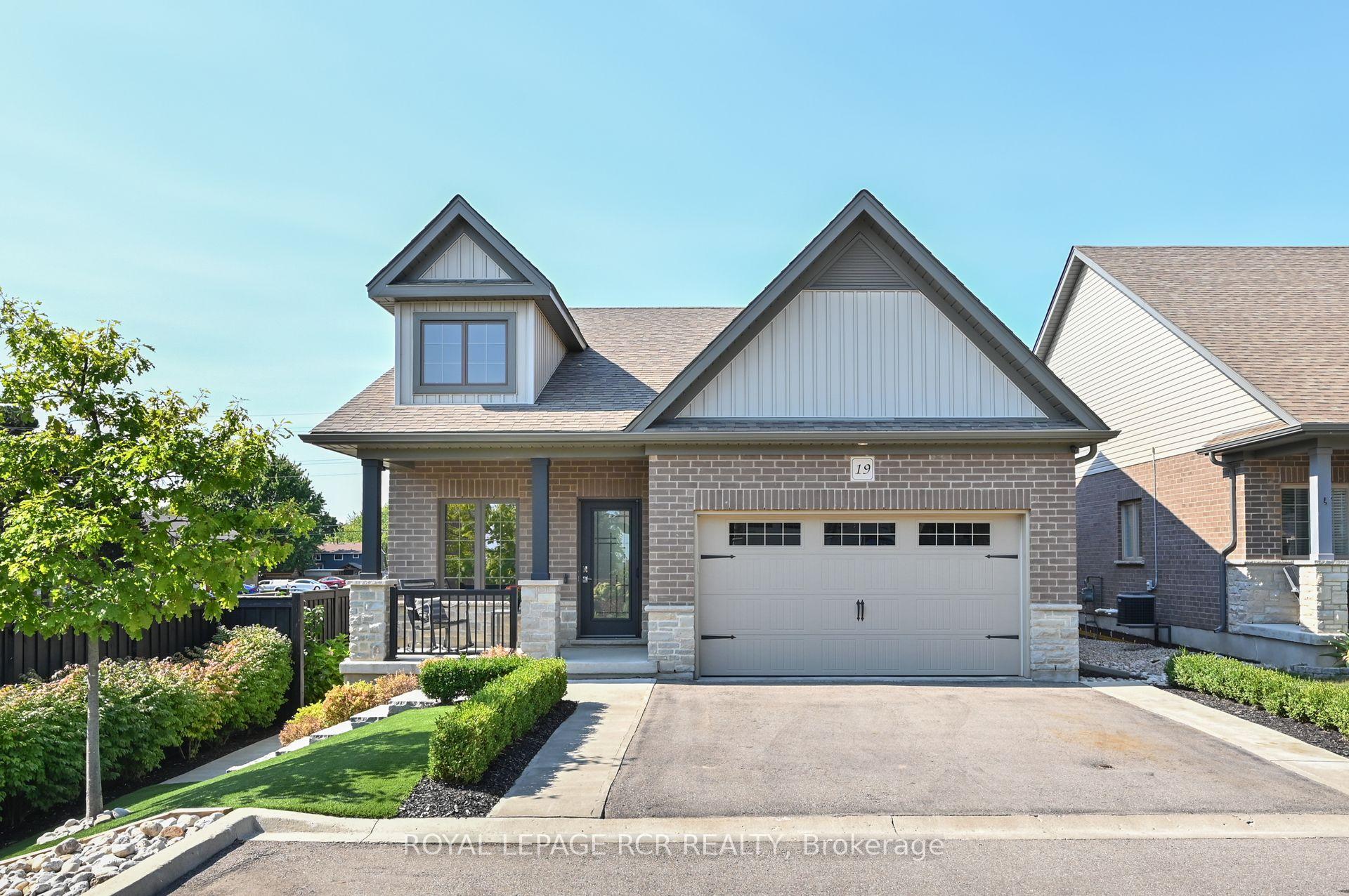 Photo 1 of 19 Dover Lane, Centre Wellington, Fergus — HOMEH