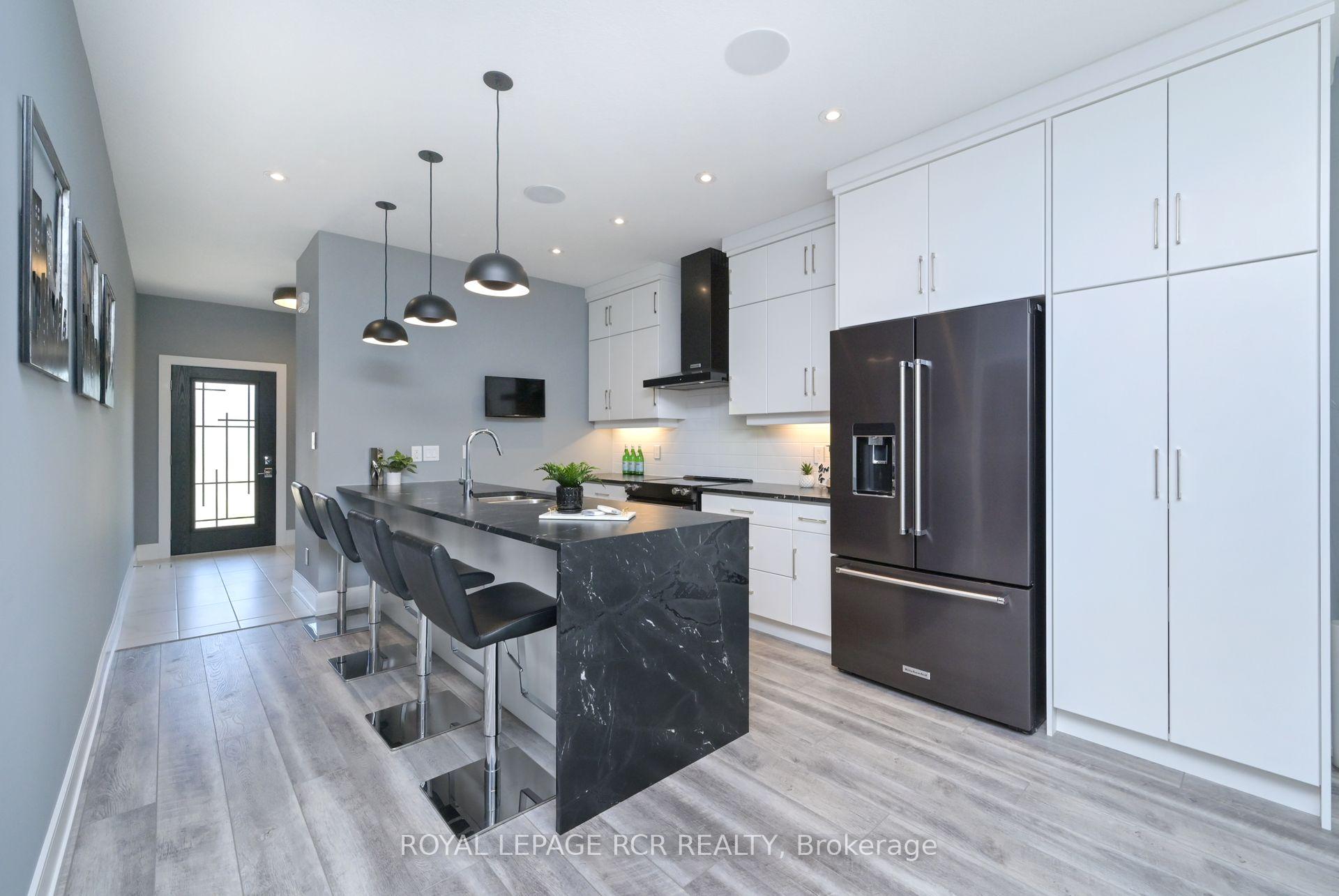 Photo 5 of 19 Dover Lane, Centre Wellington, Fergus — HOMEH