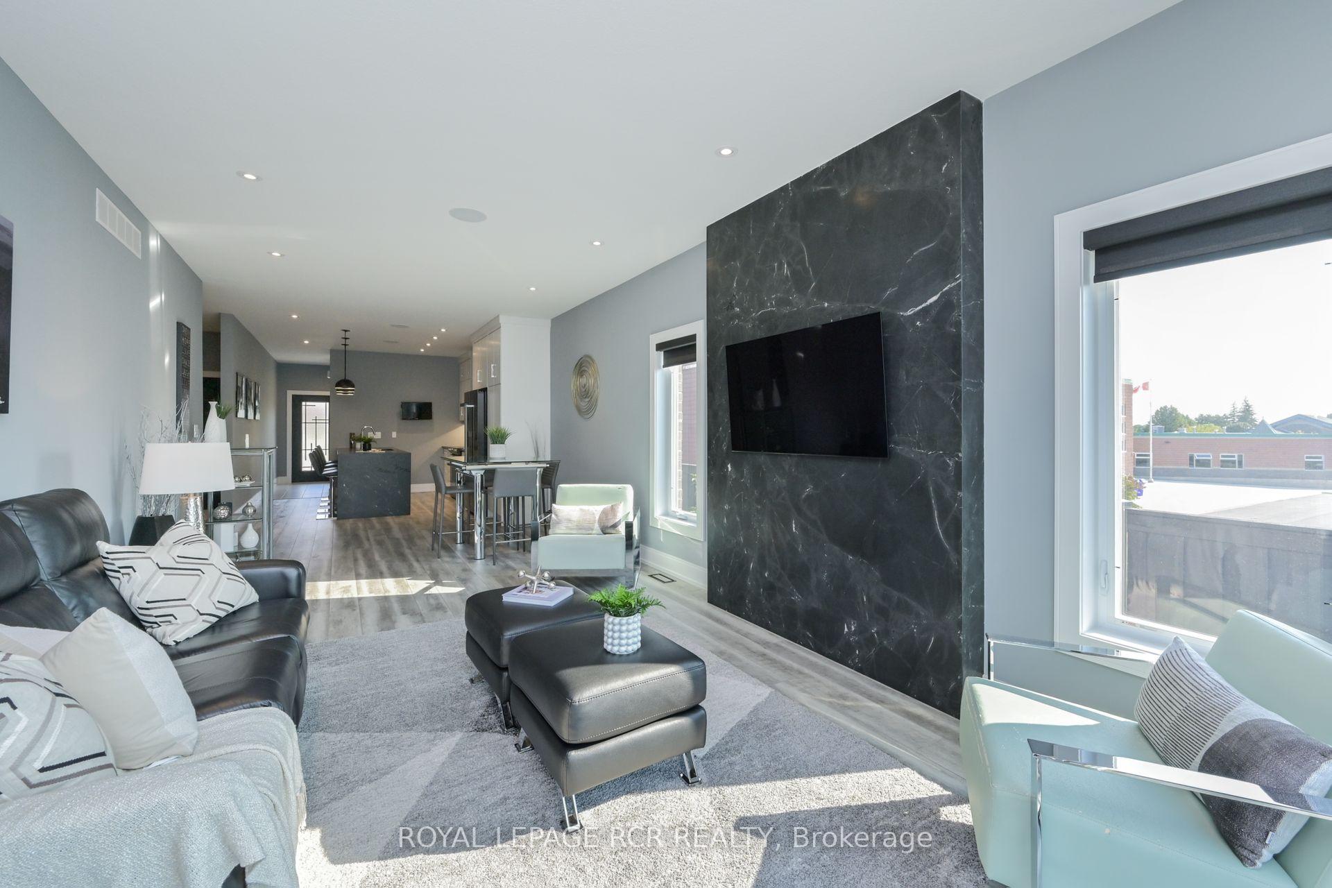Photo 10 of 19 Dover Lane, Centre Wellington, Fergus — HOMEH
