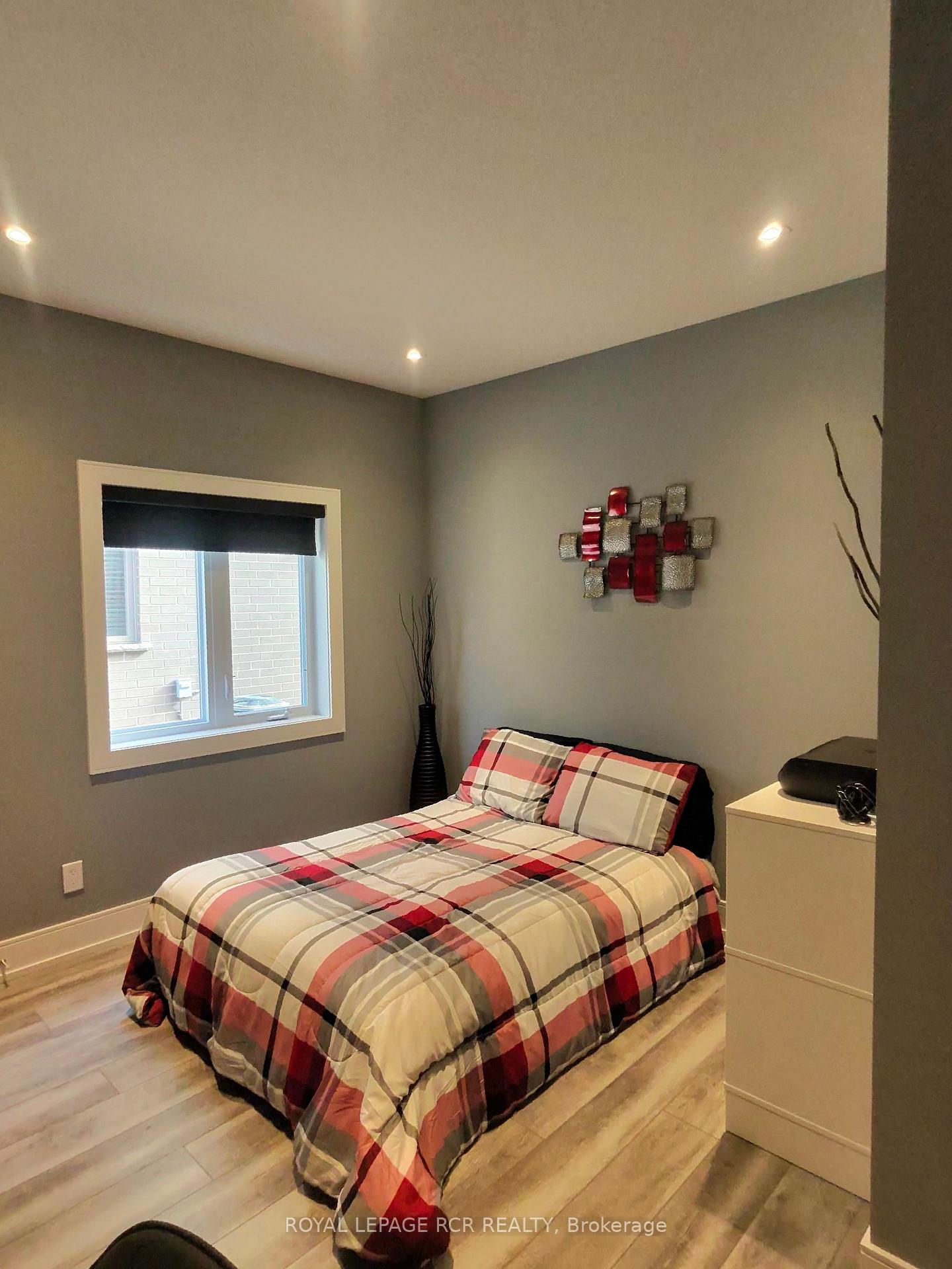 Photo 13 of 19 Dover Lane, Centre Wellington, Fergus — HOMEH