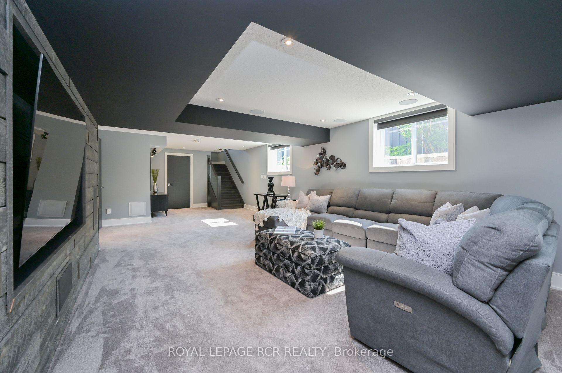 Photo 19 of 19 Dover Lane, Centre Wellington, Fergus — HOMEH