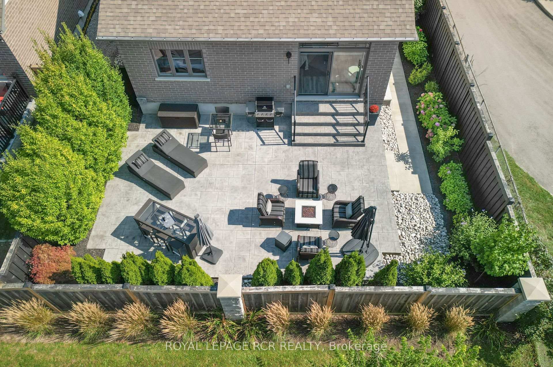 Photo 28 of 19 Dover Lane, Centre Wellington, Fergus — HOMEH