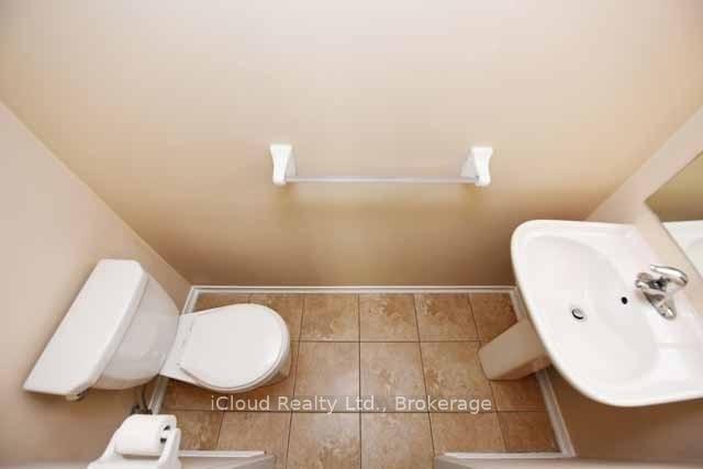 Photo 6 of Unit 23, 2480 Post Road, Oakville, River Oaks — HOMEH
