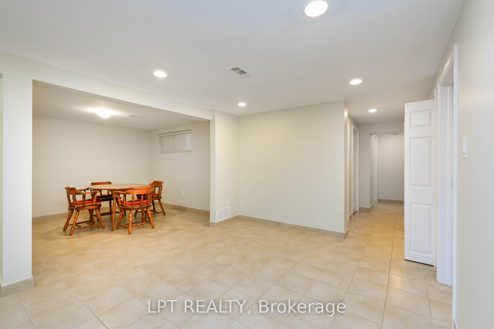 Photo 10 of Unit LOWER, 195 Grove Street E, Barrie, Wellington — HOMEH