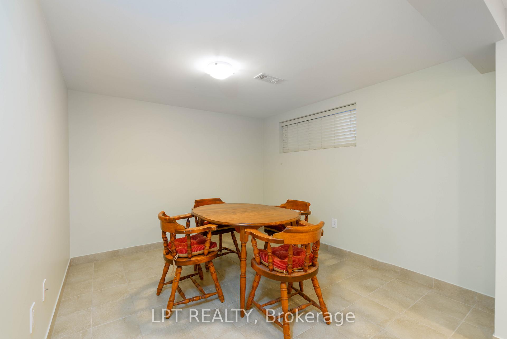 Photo 11 of Unit LOWER, 195 Grove Street E, Barrie, Wellington — HOMEH