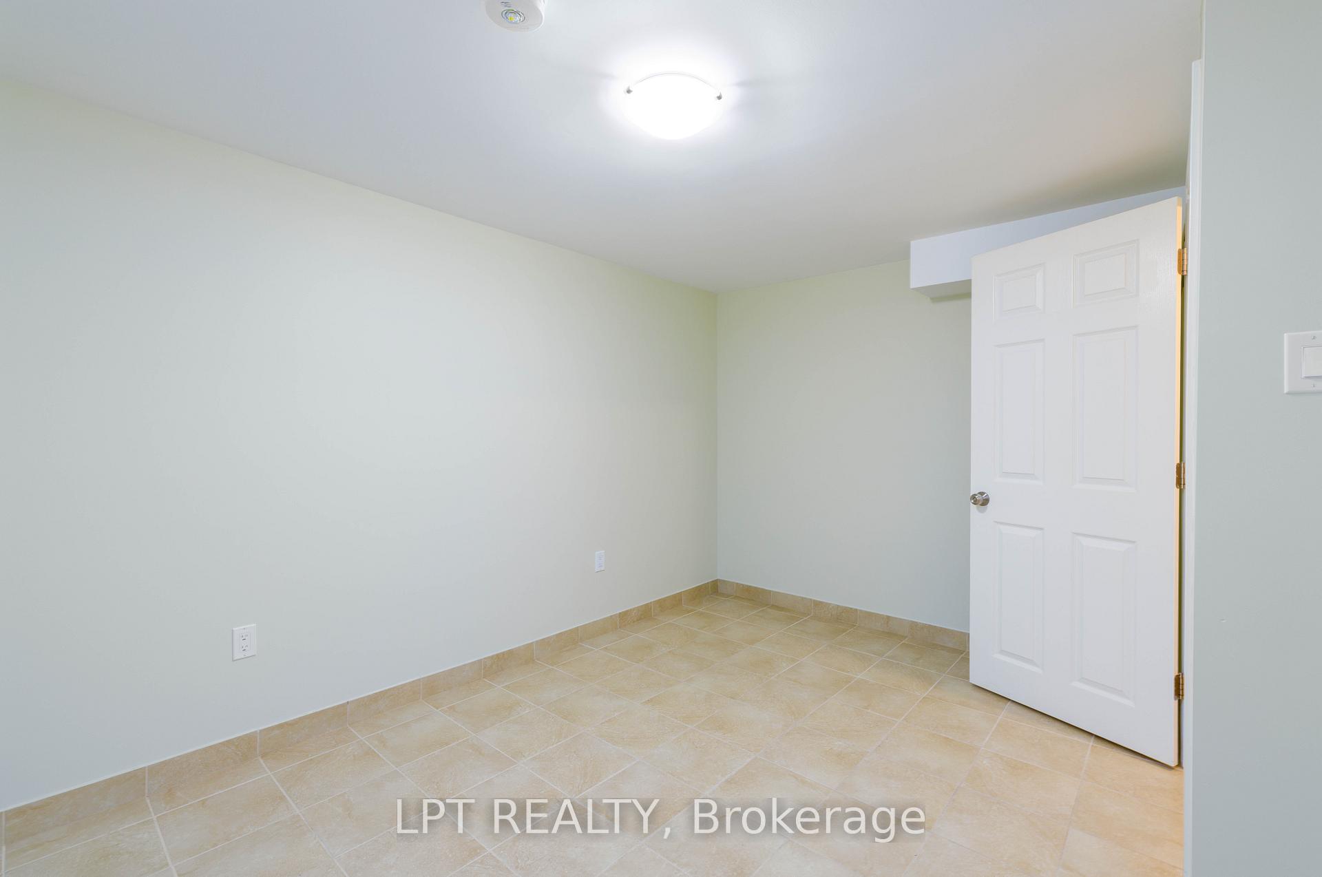 Photo 17 of Unit LOWER, 195 Grove Street E, Barrie, Wellington — HOMEH
