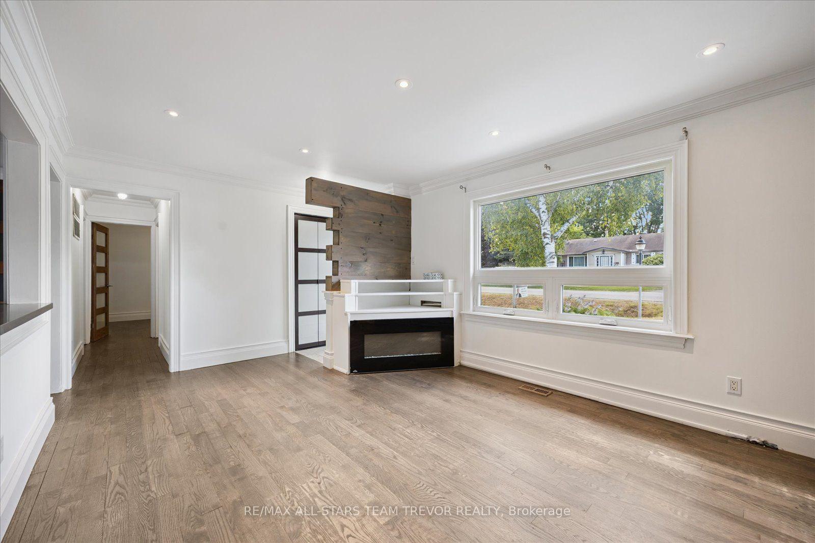 Photo 5 of 370 Adeline Drive, Georgina, Keswick South — HOMEH