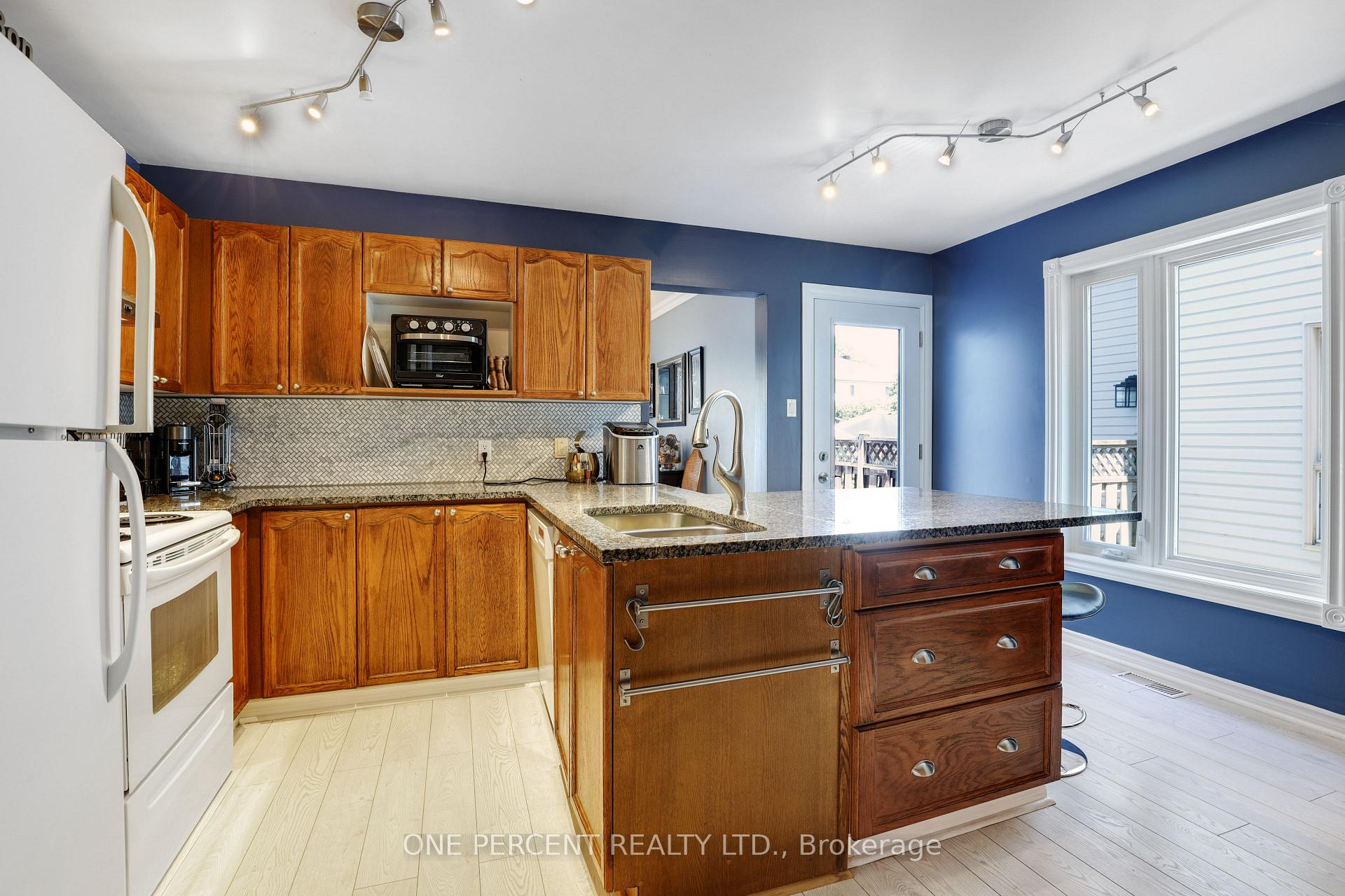 Photo 9 of 59 Woodford Way, Ottawa, Barrhaven - Longfields — HOMEH