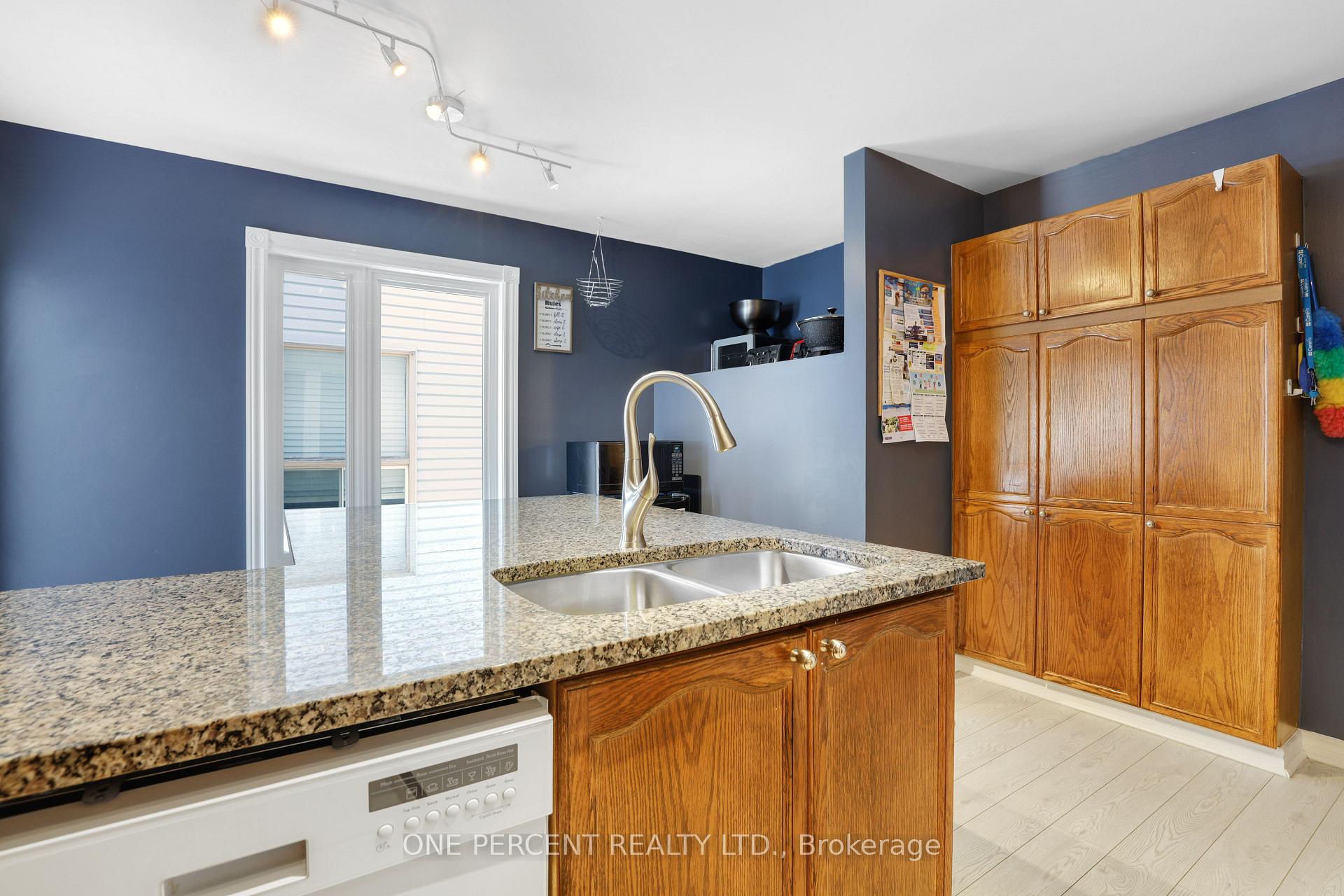 Photo 11 of 59 Woodford Way, Ottawa, Barrhaven - Longfields — HOMEH