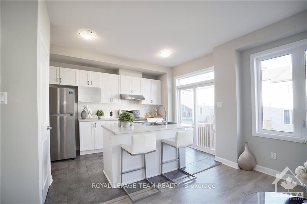 Photo 9 of 217 Geyser Place, Ottawa, Barrhaven - Hearts Desire — HOMEH