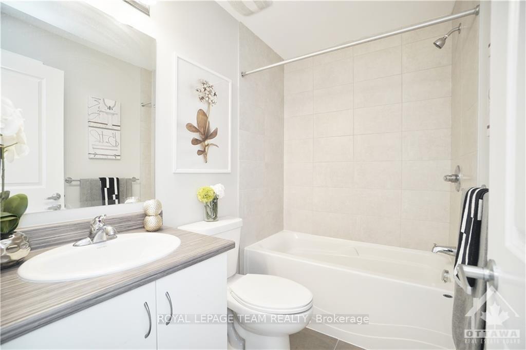 Photo 16 of 217 Geyser Place, Ottawa, Barrhaven - Hearts Desire — HOMEH