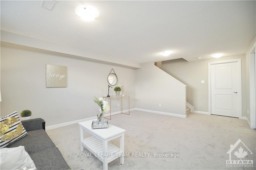 Photo 24 of 217 Geyser Place, Ottawa, Barrhaven - Hearts Desire — HOMEH