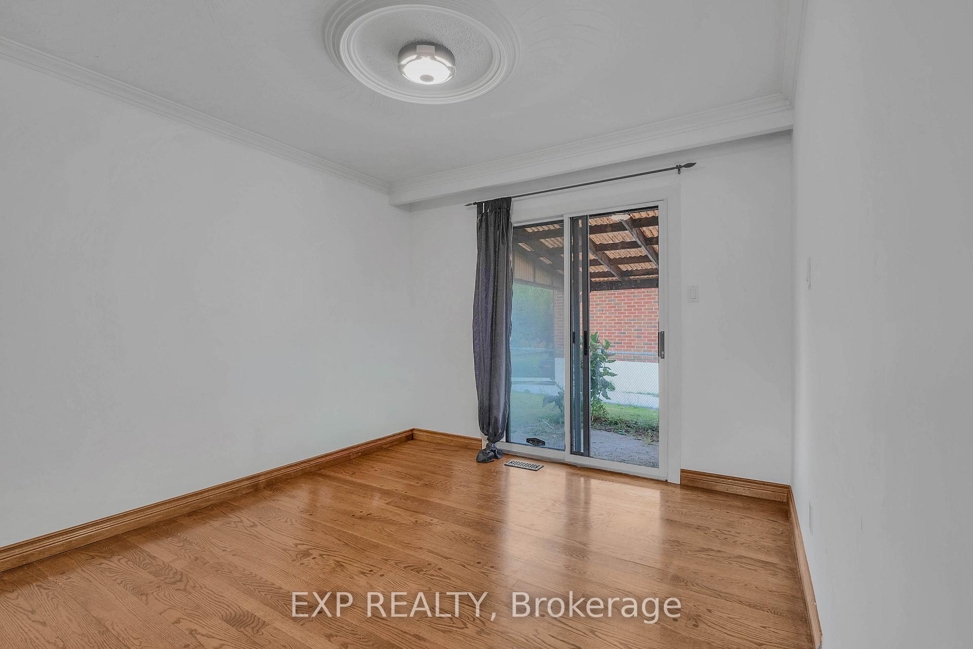 Photo 7 of 7201 Sigsbee Drive, Mississauga, Malton — HOMEH