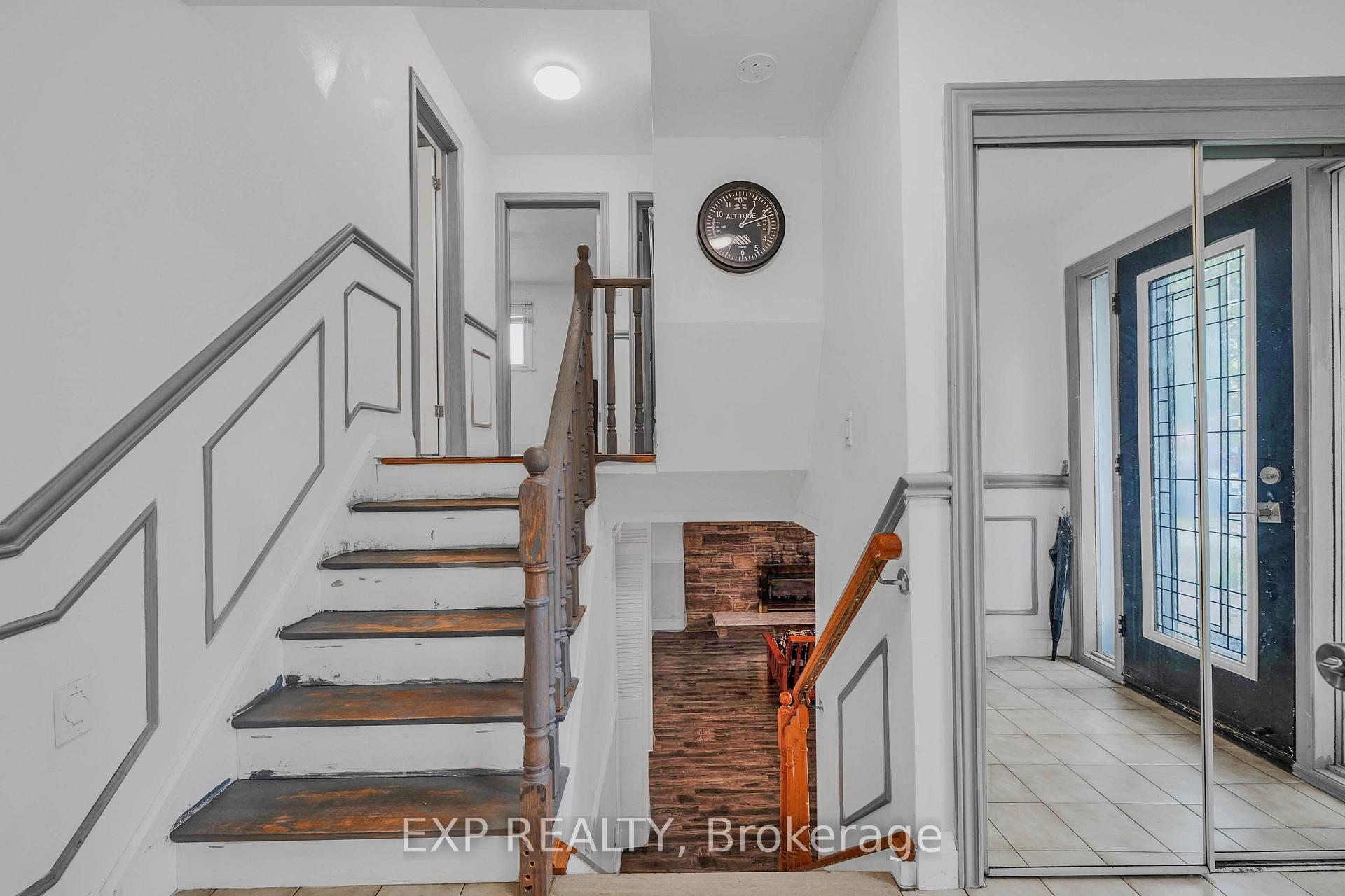 Photo 15 of 7201 Sigsbee Drive, Mississauga, Malton — HOMEH