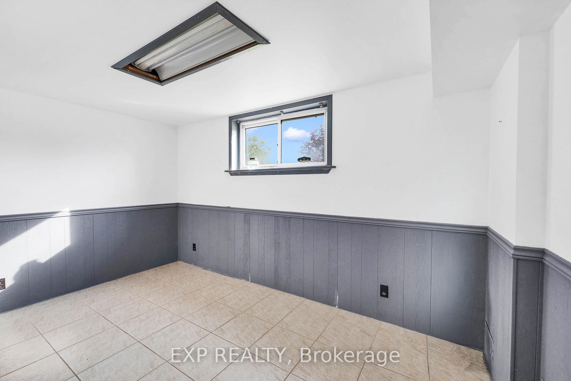 Photo 23 of 7201 Sigsbee Drive, Mississauga, Malton — HOMEH