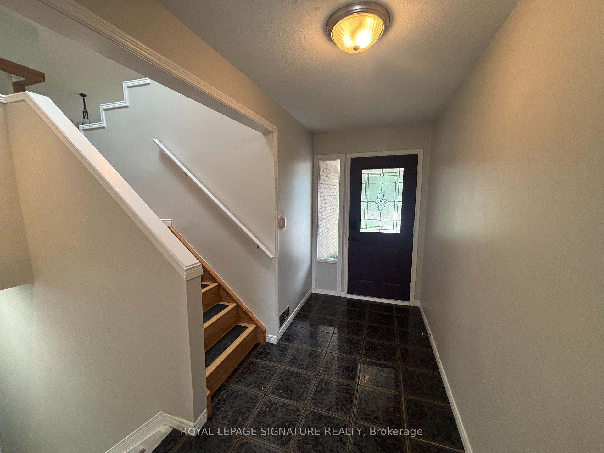 Photo 2 of 23 Marley Crescent, Haldimand — HOMEH