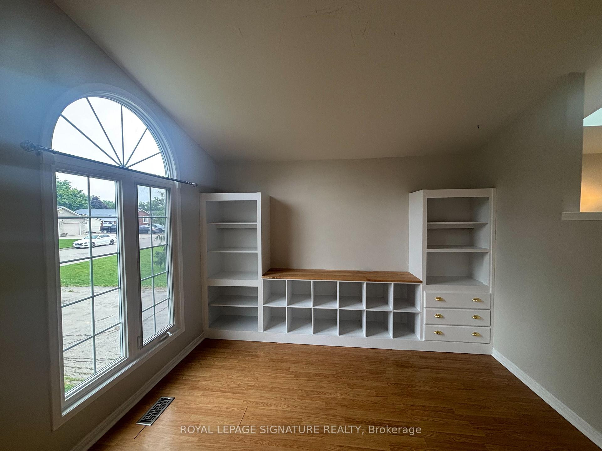 Photo 5 of 23 Marley Crescent, Haldimand — HOMEH