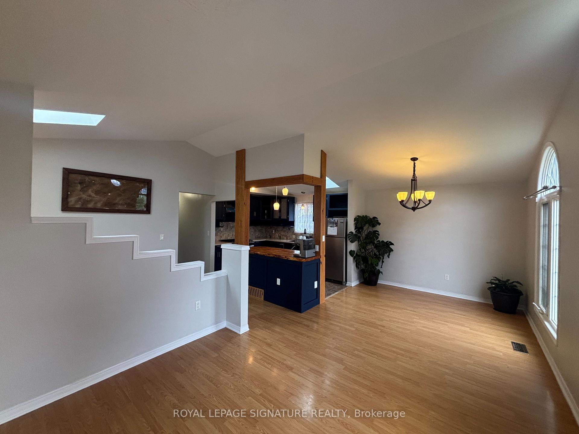 Photo 7 of 23 Marley Crescent, Haldimand — HOMEH