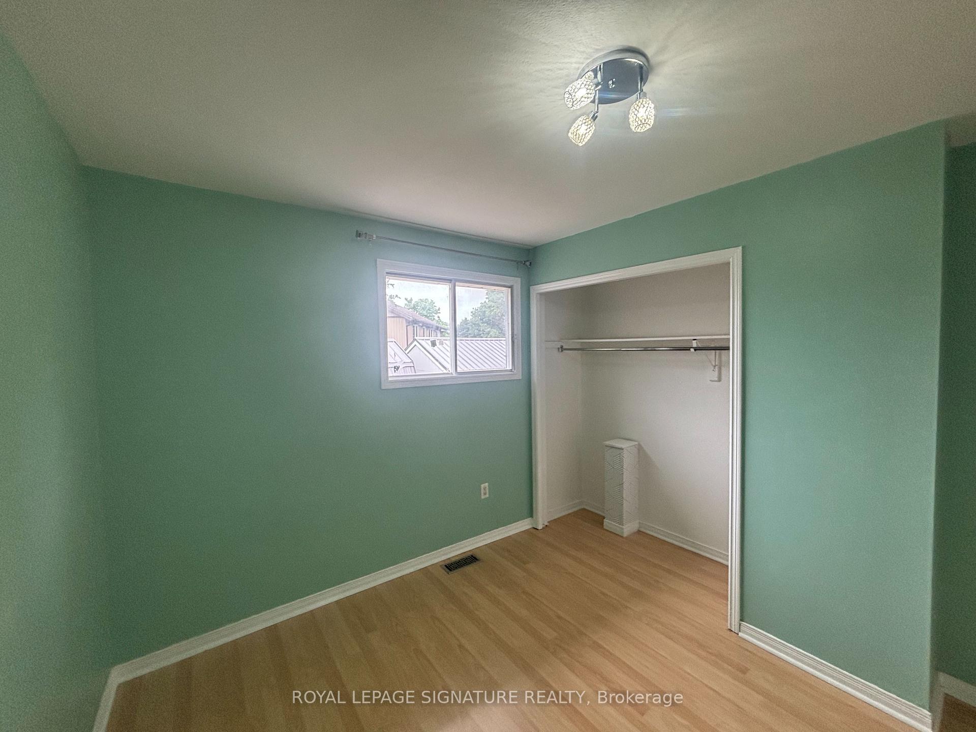 Photo 18 of 23 Marley Crescent, Haldimand — HOMEH