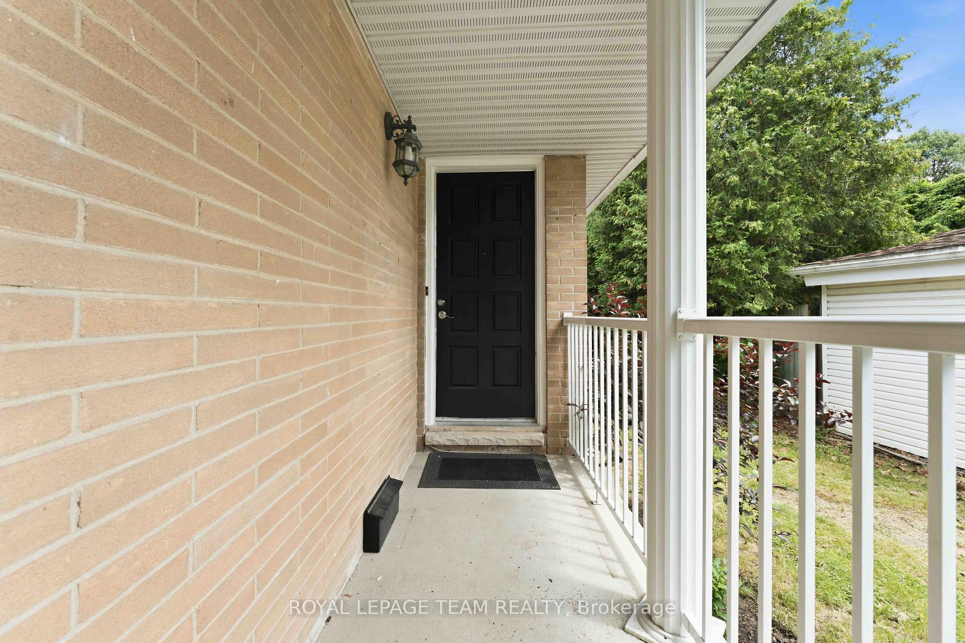 Photo 3 of 1155 Agincourt Road, Ottawa, Copeland Park — HOMEH