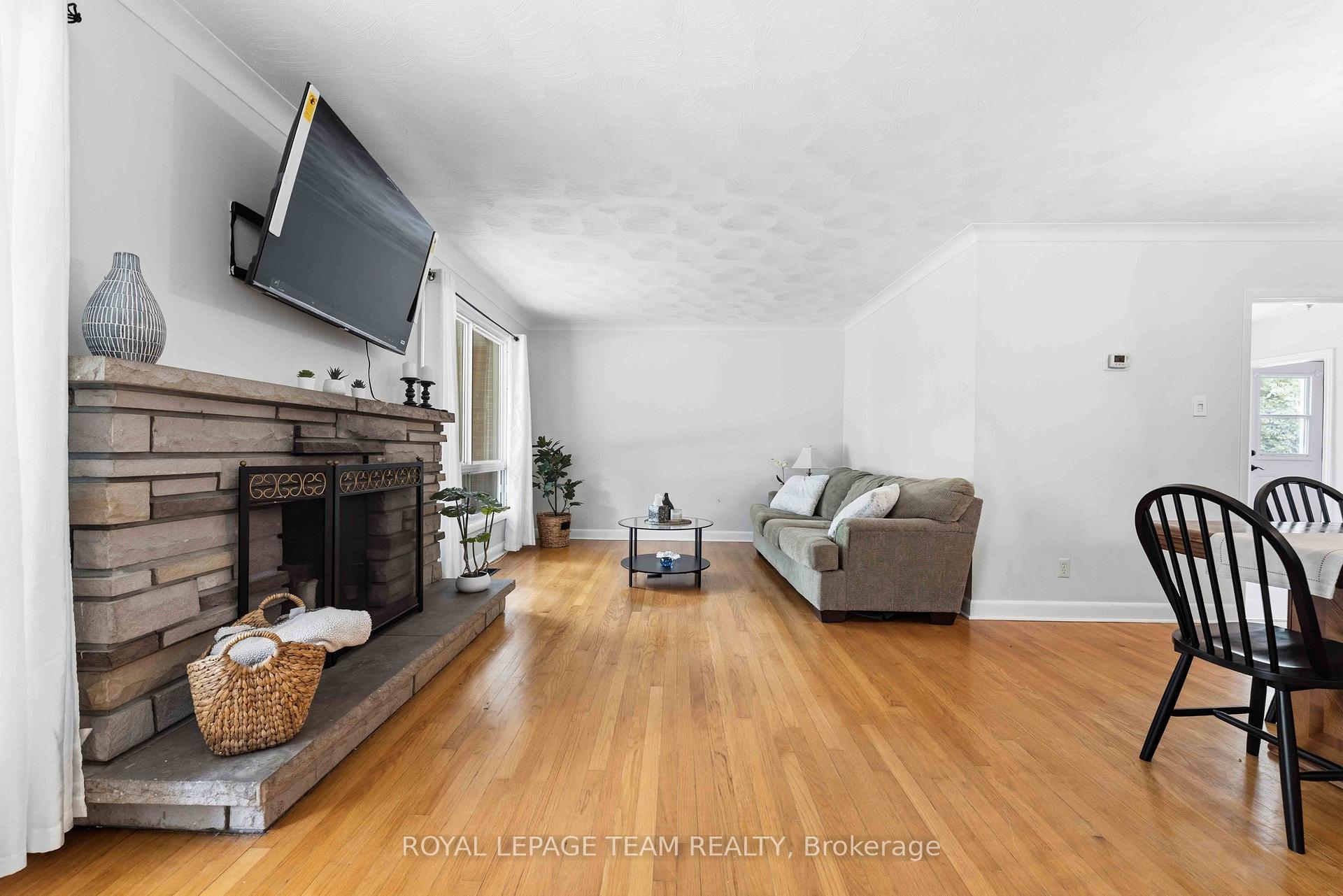 Photo 8 of 1155 Agincourt Road, Ottawa, Copeland Park — HOMEH