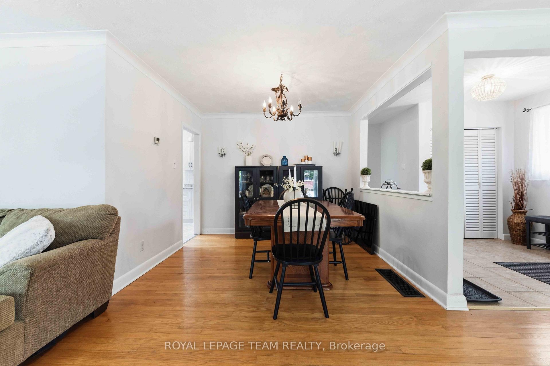 Photo 10 of 1155 Agincourt Road, Ottawa, Copeland Park — HOMEH