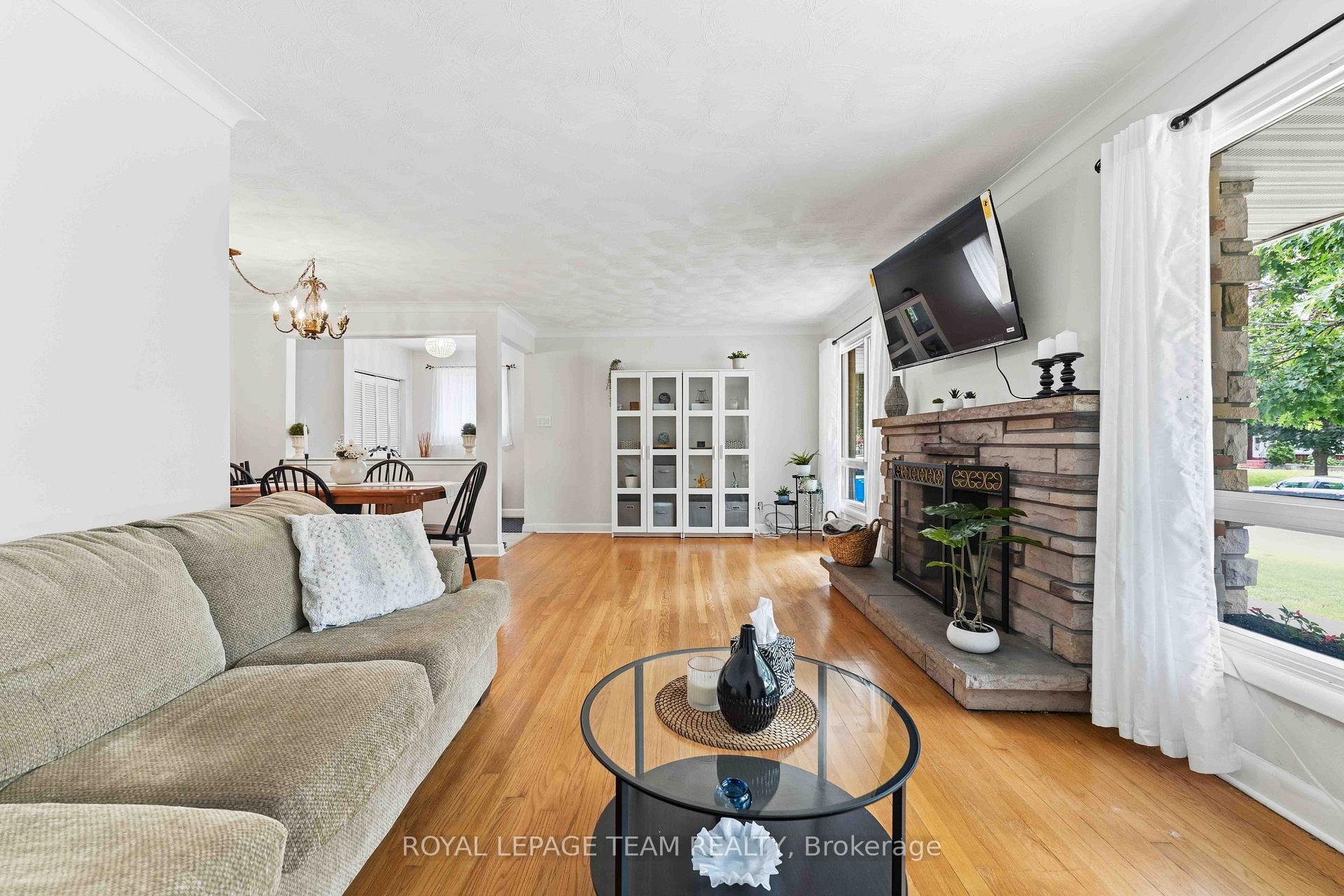 Photo 13 of 1155 Agincourt Road, Ottawa, Copeland Park — HOMEH