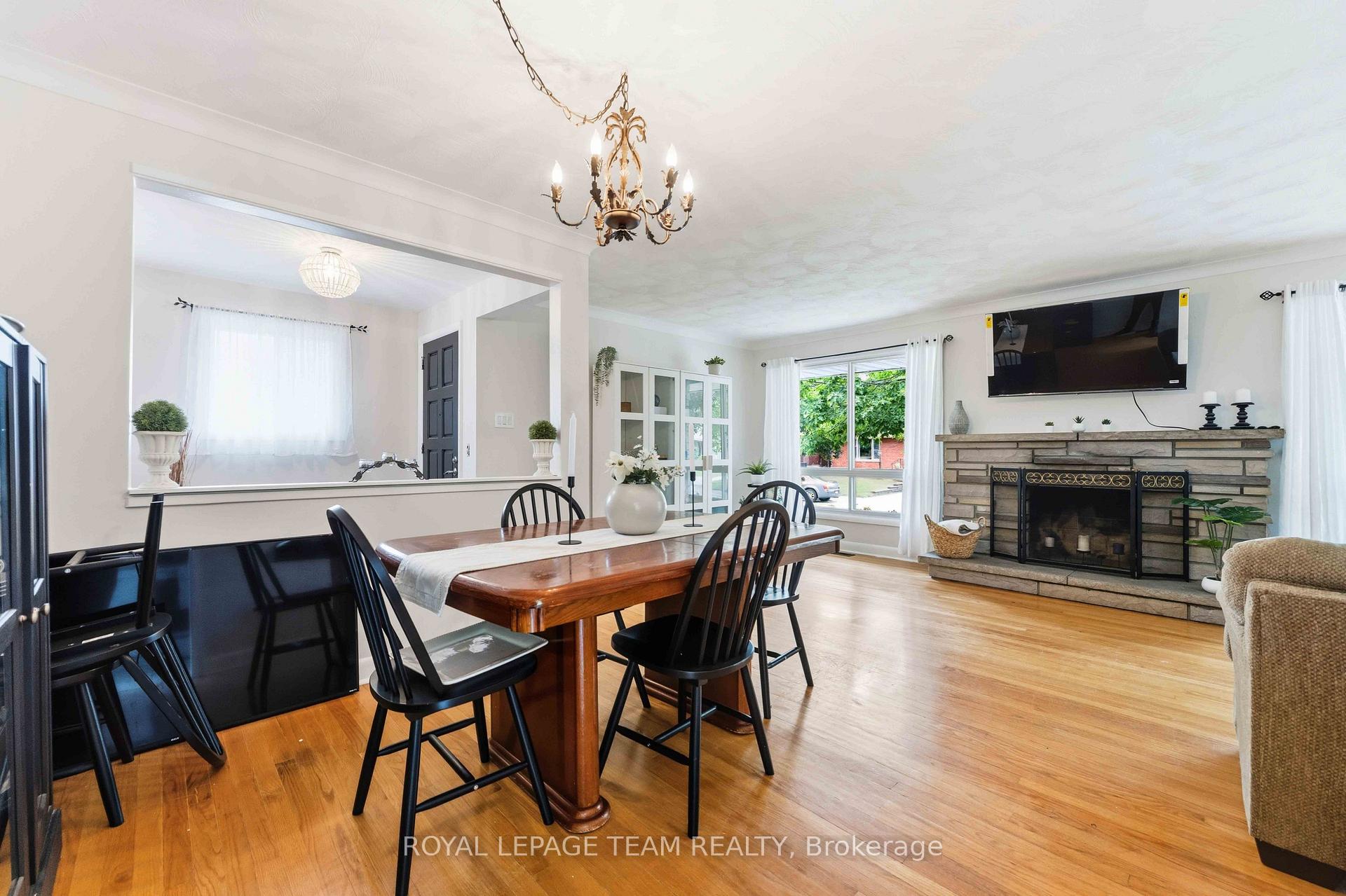 Photo 14 of 1155 Agincourt Road, Ottawa, Copeland Park — HOMEH