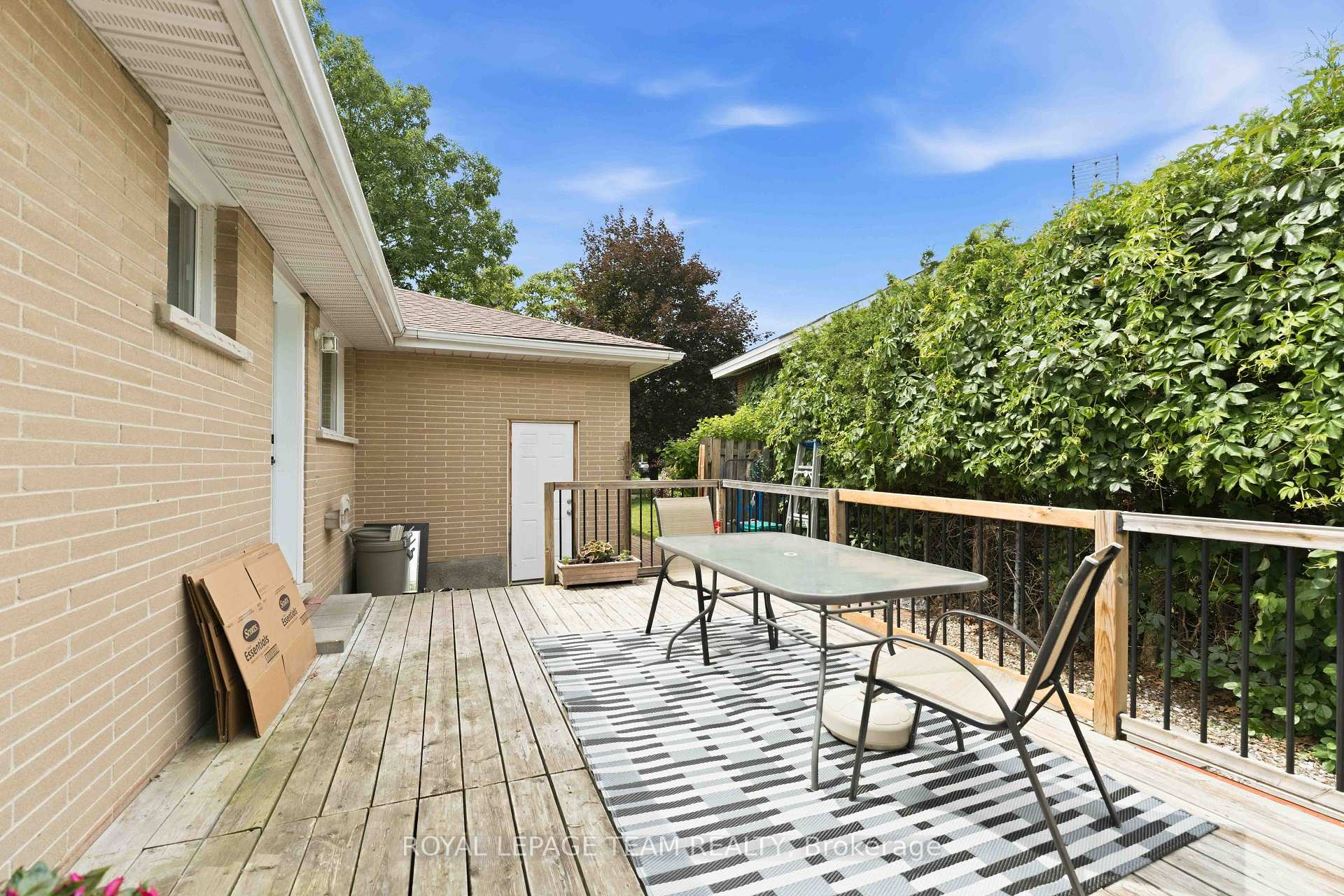 Photo 33 of 1155 Agincourt Road, Ottawa, Copeland Park — HOMEH