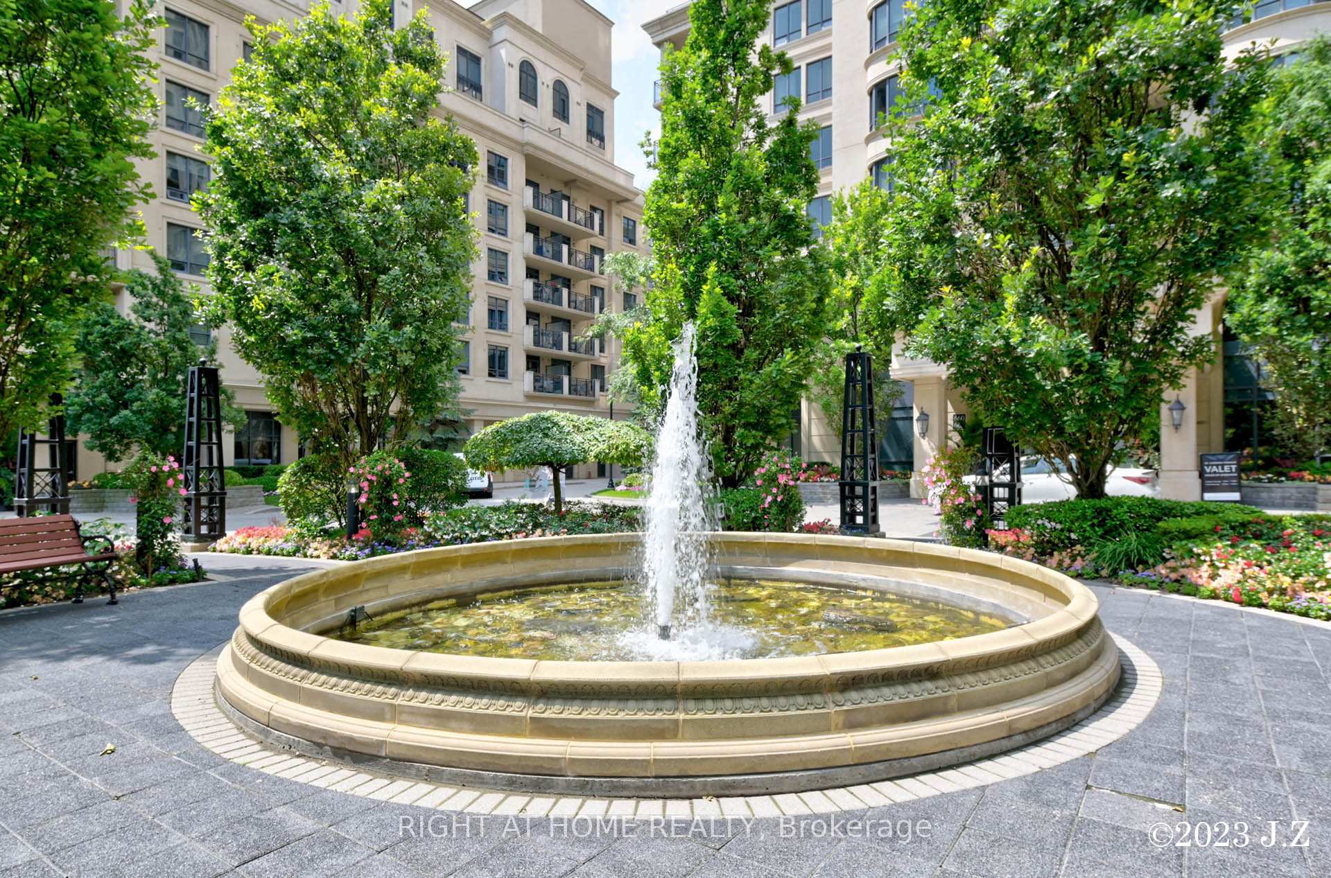 Photo 2 of Unit PH15, 650 Sheppard Avenue E, North York, Bayview Village — HOMEH