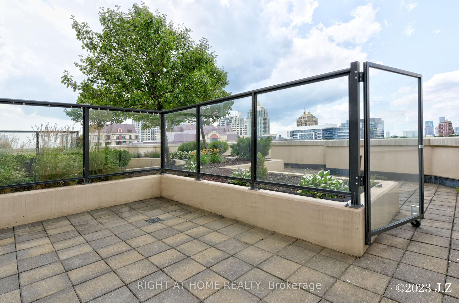 Photo 20 of Unit PH15, 650 Sheppard Avenue E, North York, Bayview Village — HOMEH